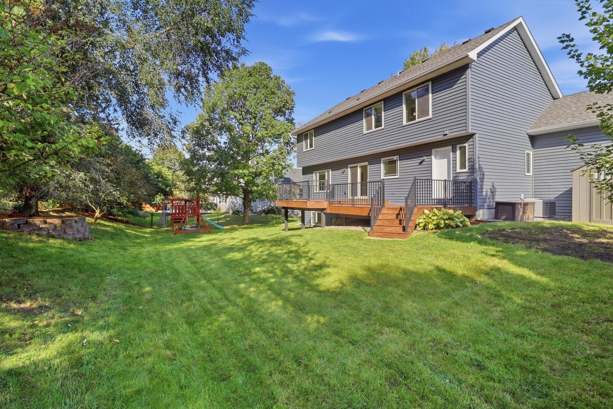 555 White Pine Way Property Photo 44