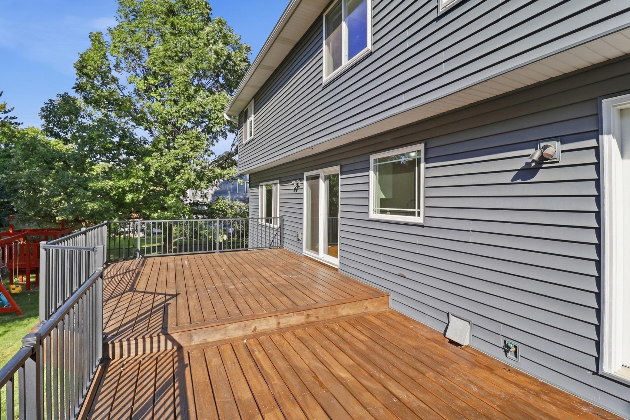 555 White Pine Way Property Photo 45