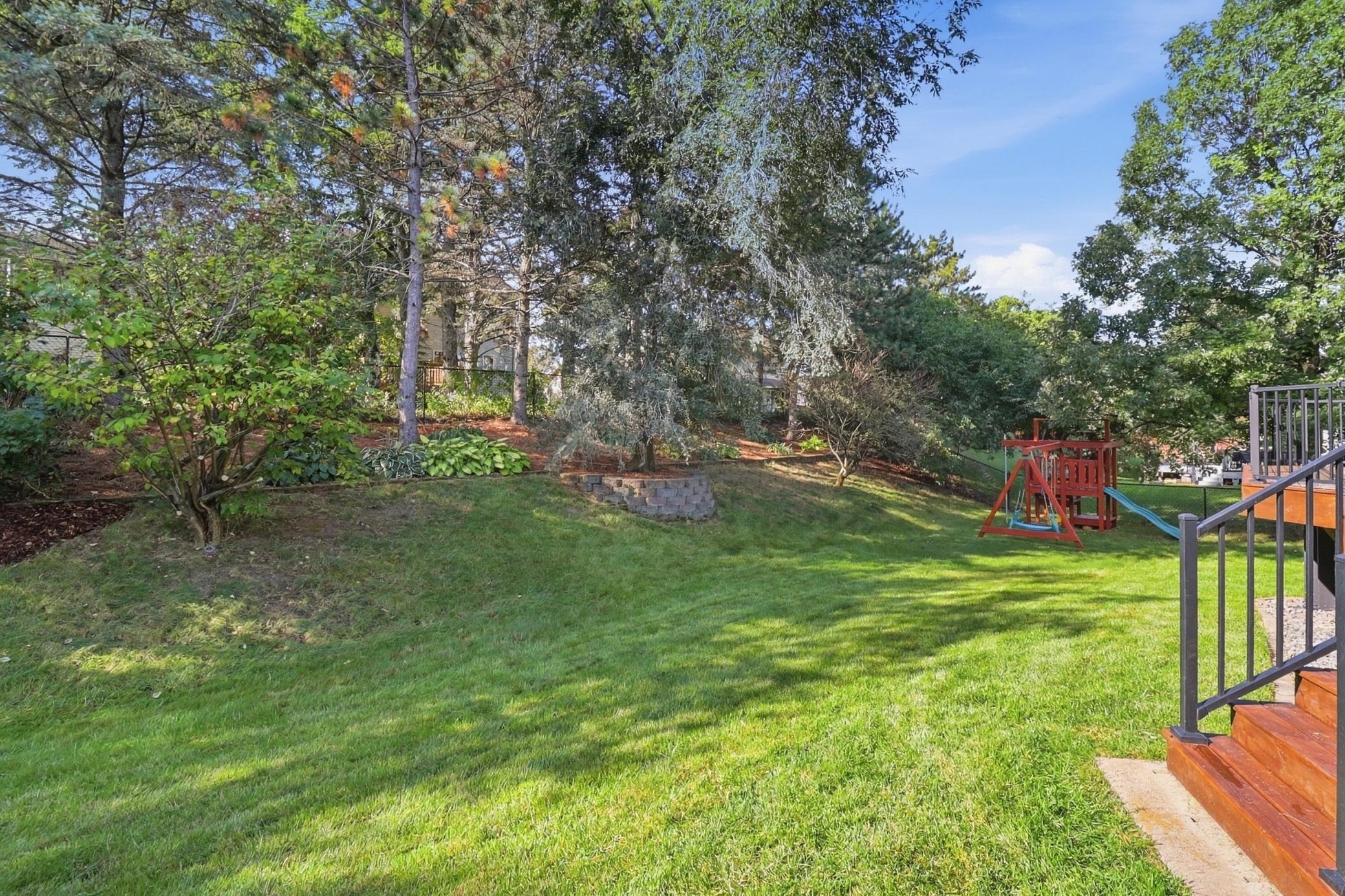 555 White Pine Way Property Photo 49