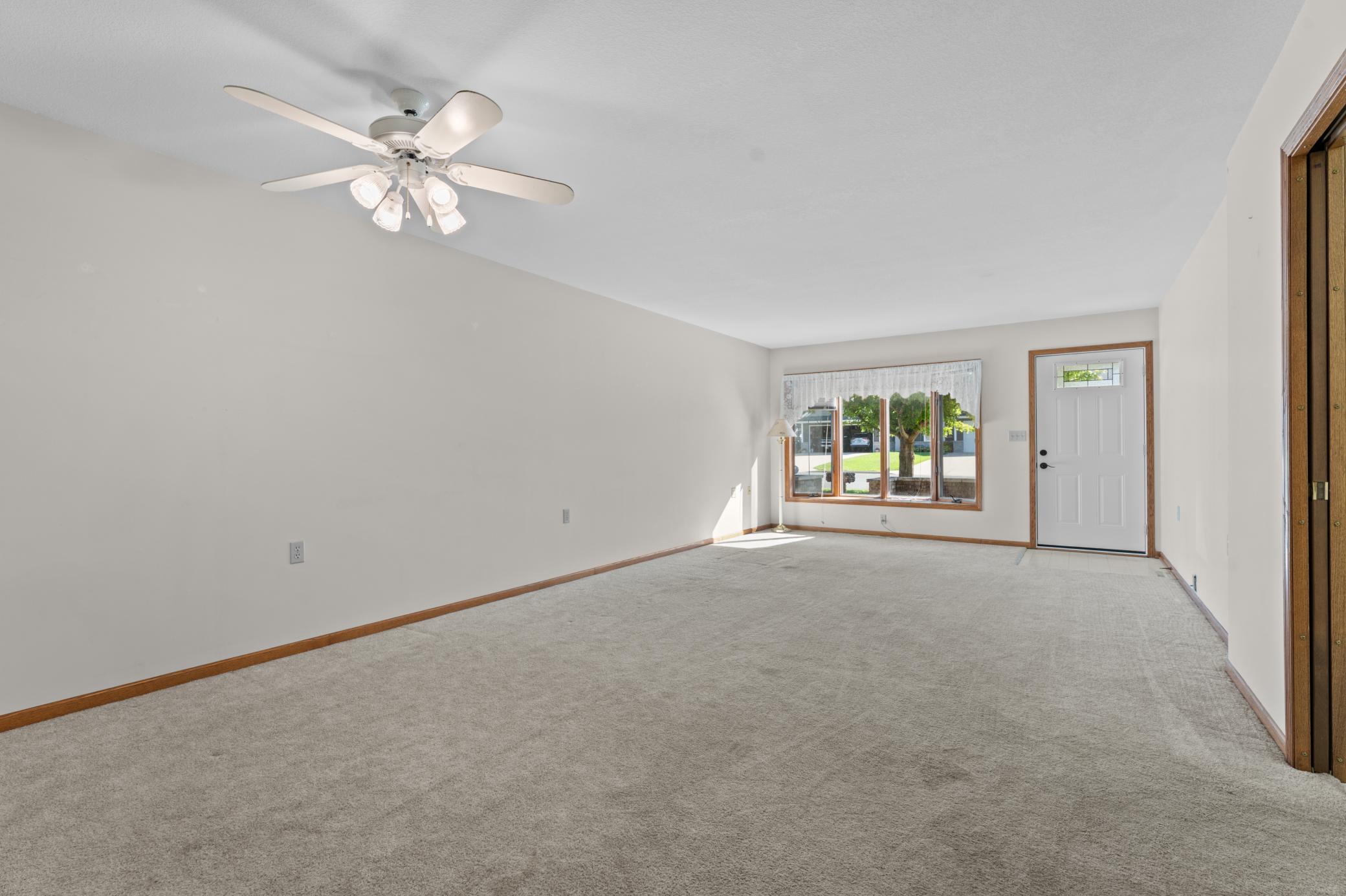 527 1st Avenue Se Property Photo 6