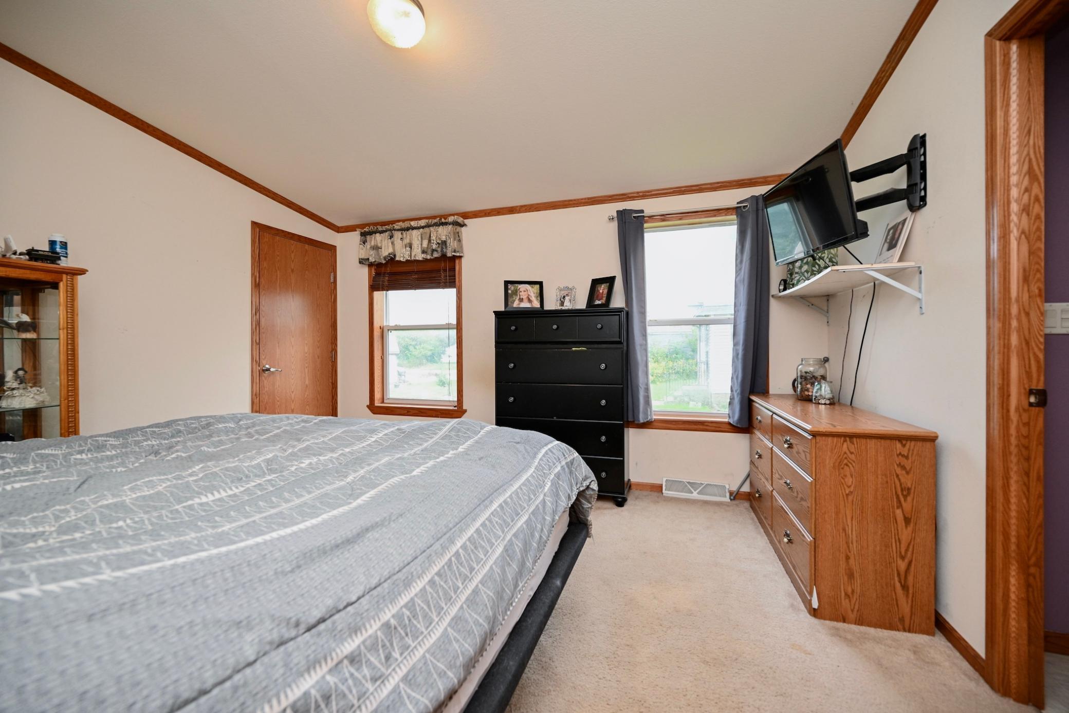 405 E Rushford Avenue Property Photo 9