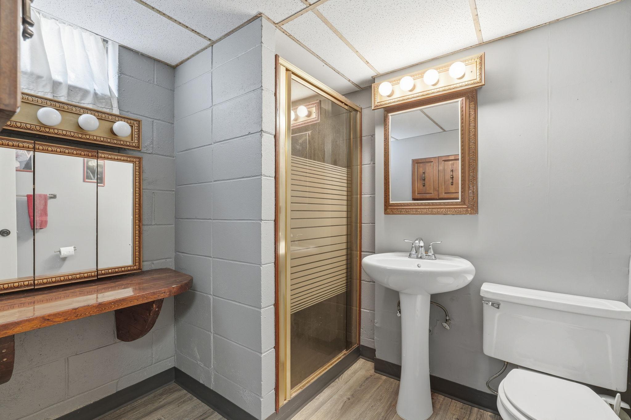 2829 Burnside Avenue Property Photo 19