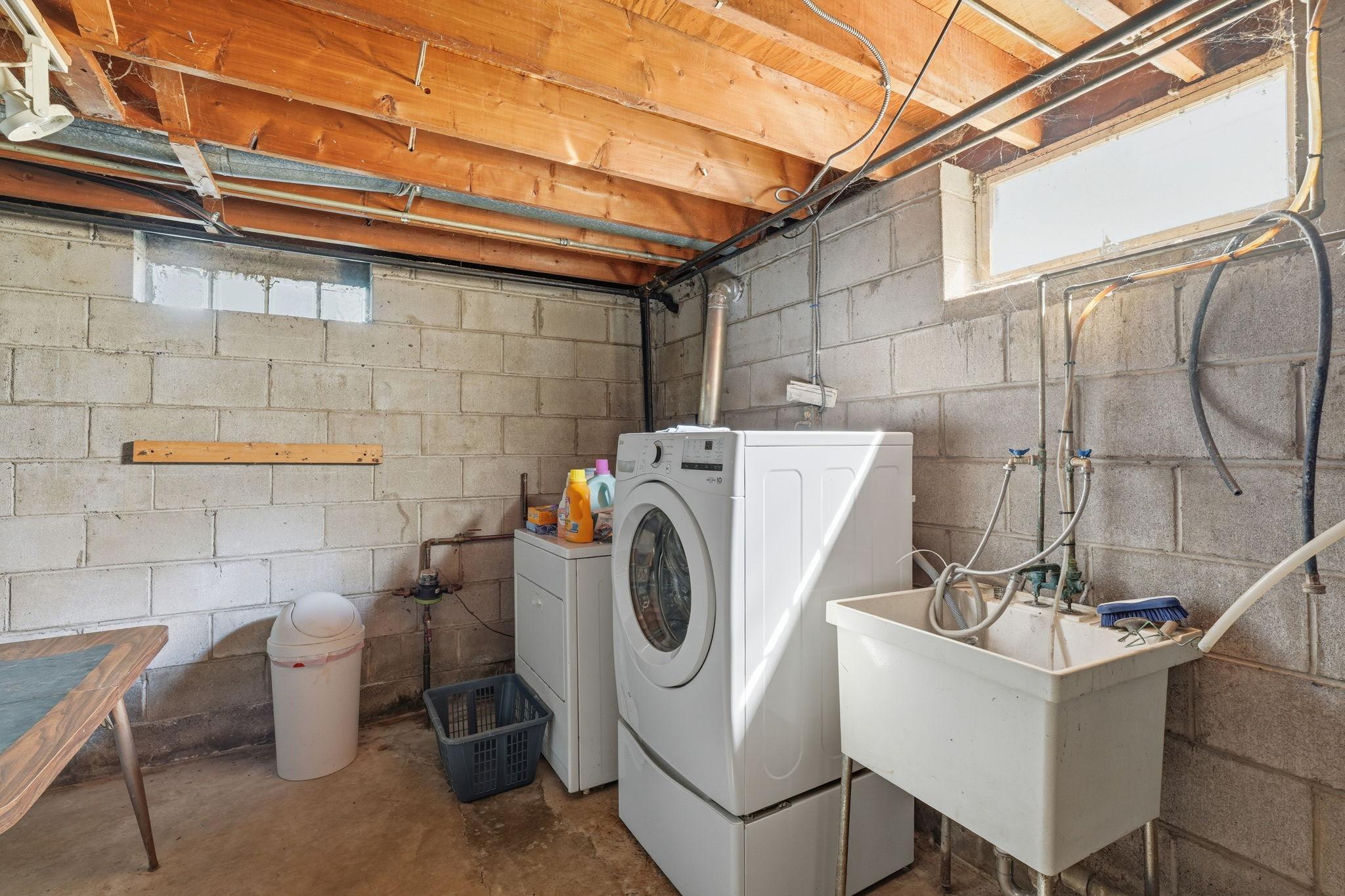 2829 Burnside Avenue Property Photo 20