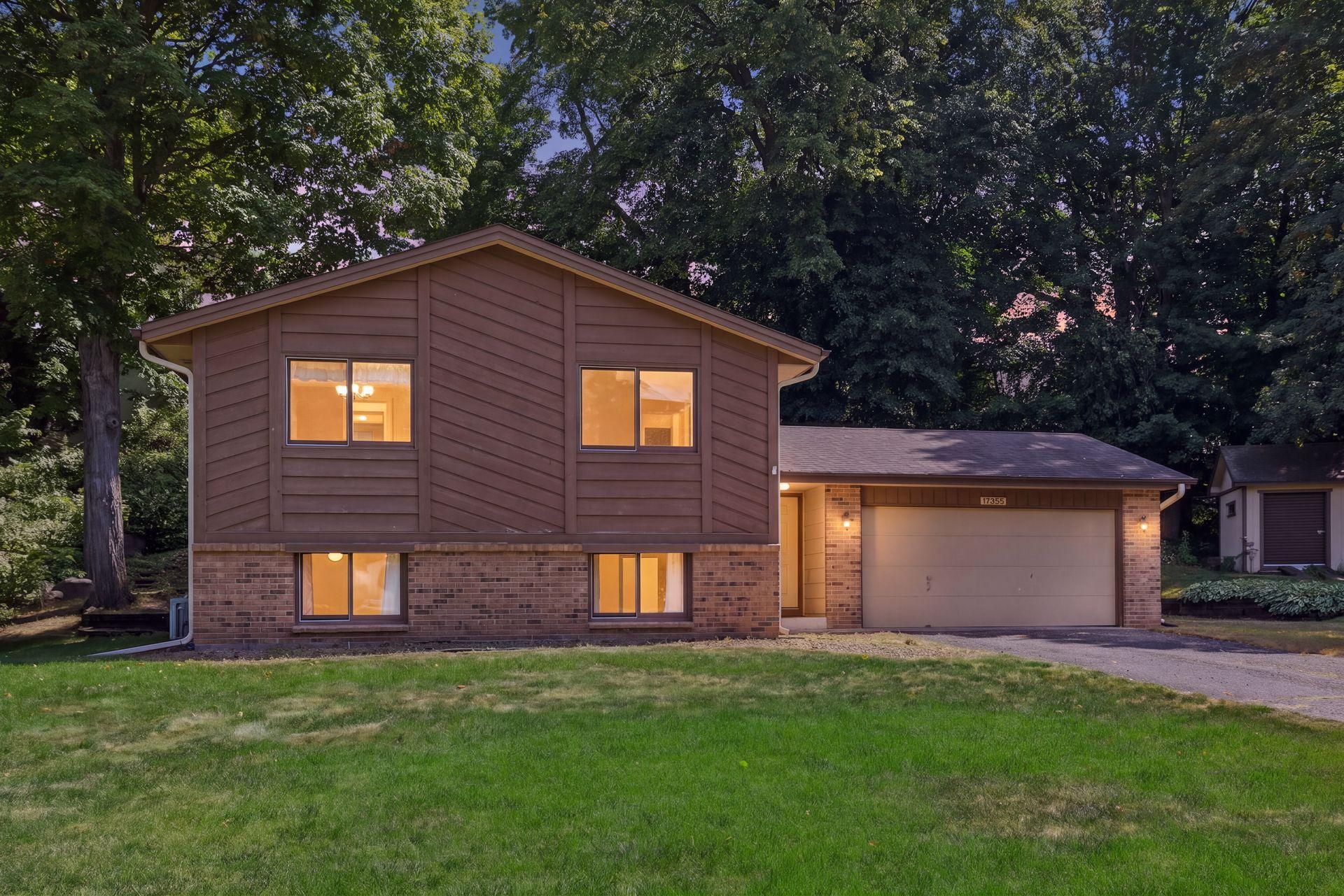 17355 Sunset Trail SW Property Photo 1