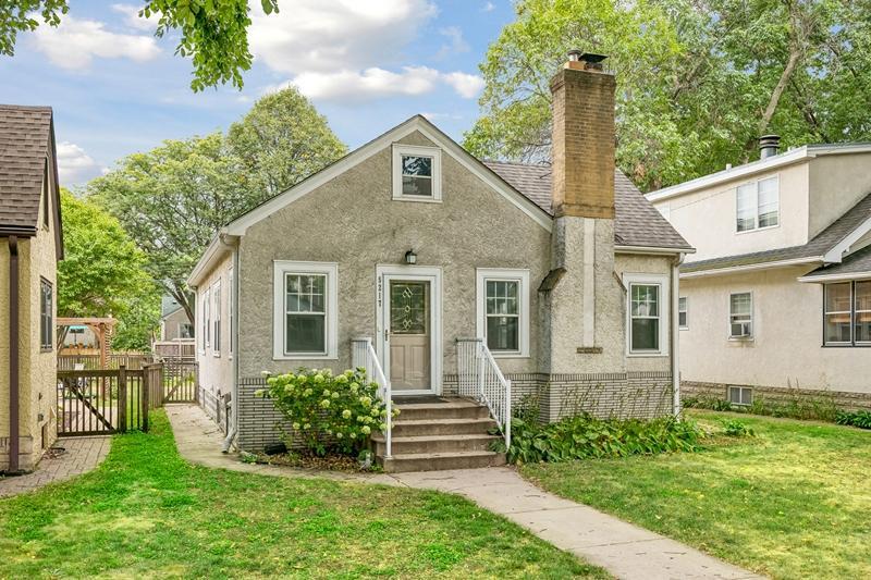 5217 Columbus Avenue Property Photo