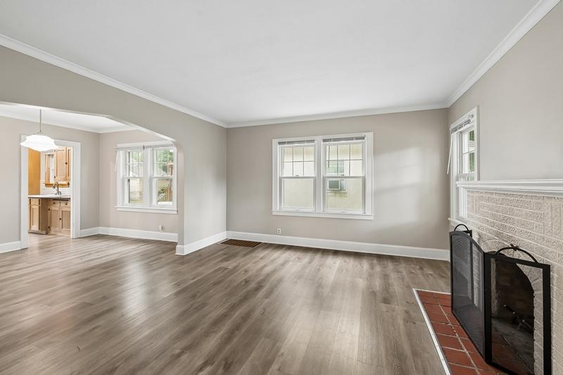 5217 Columbus Avenue Property Photo 6