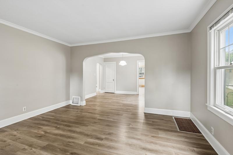 5217 Columbus Avenue Property Photo 7