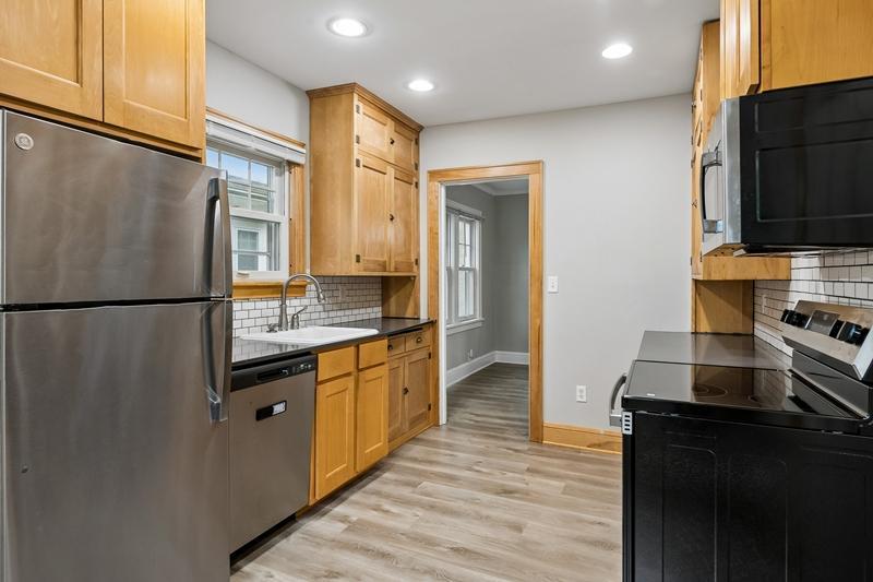 5217 Columbus Avenue Property Photo 18