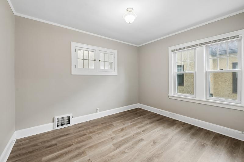 5217 Columbus Avenue Property Photo 21