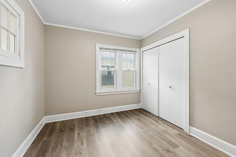 5217 Columbus Avenue Property Photo 23
