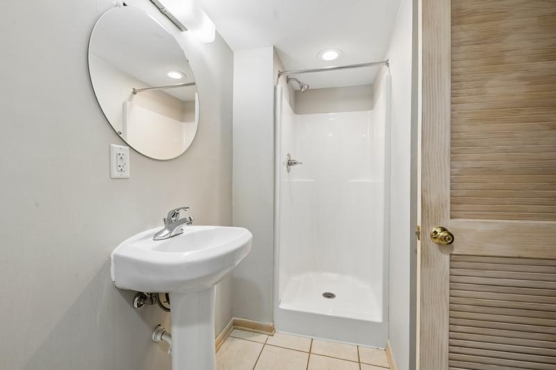 5217 Columbus Avenue Property Photo 38