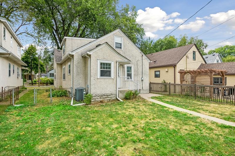5217 Columbus Avenue Property Photo 42