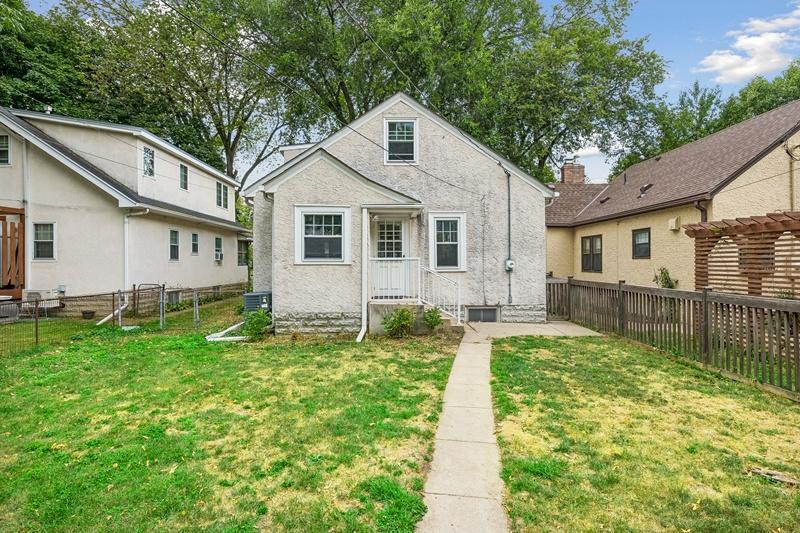 5217 Columbus Avenue Property Photo 43