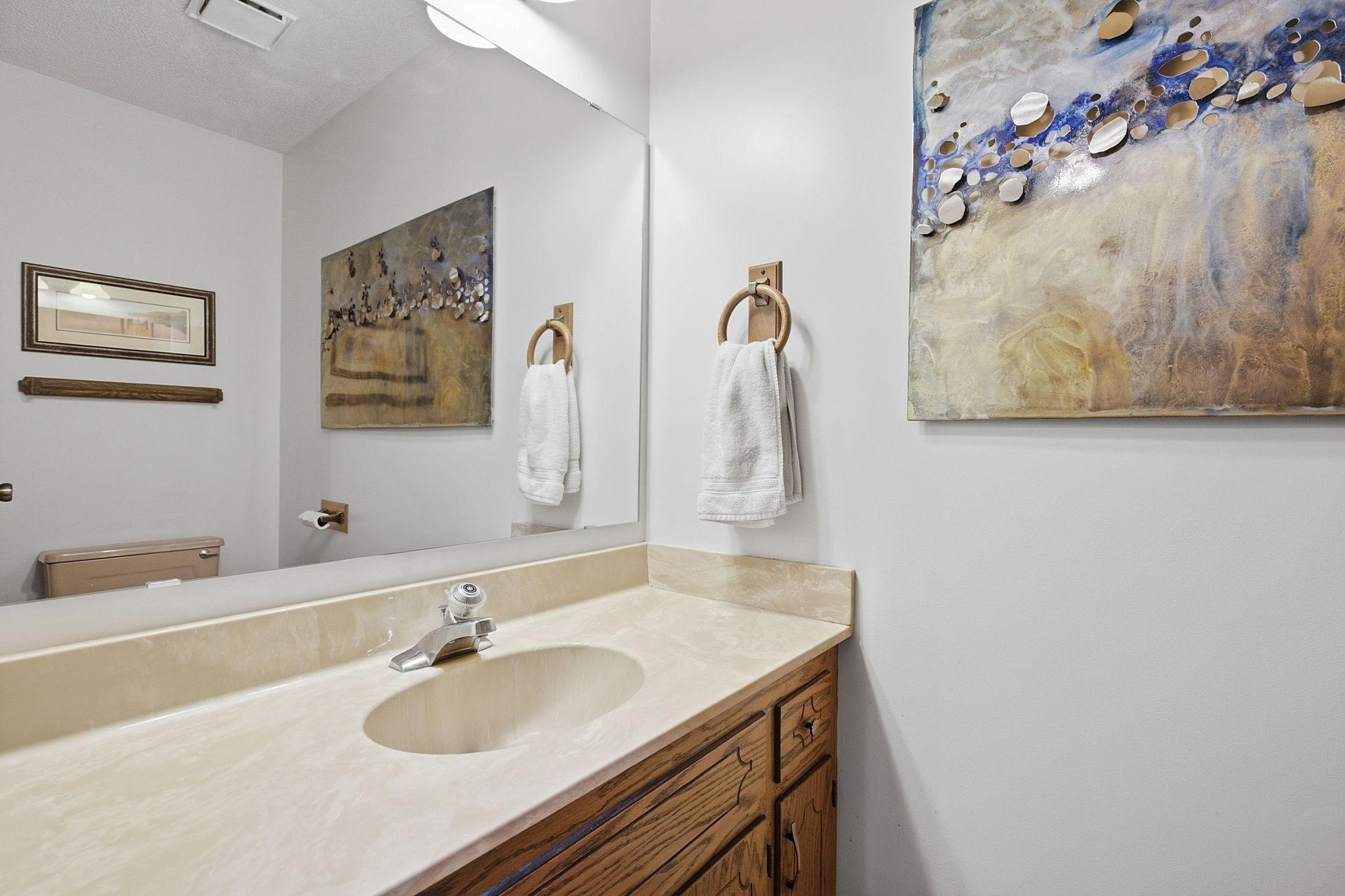 948 Waterford Drive W Property Photo 9