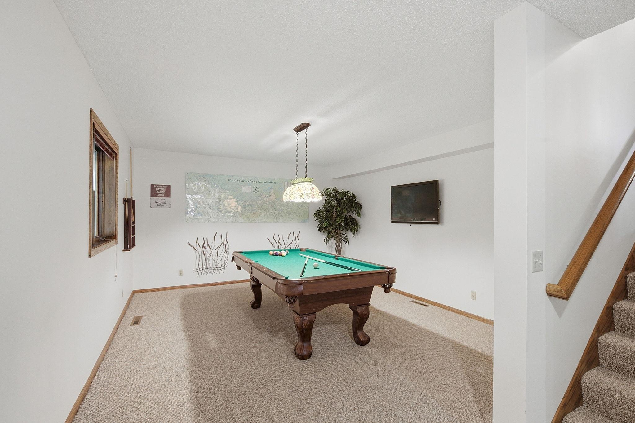 948 Waterford Drive W Property Photo 29