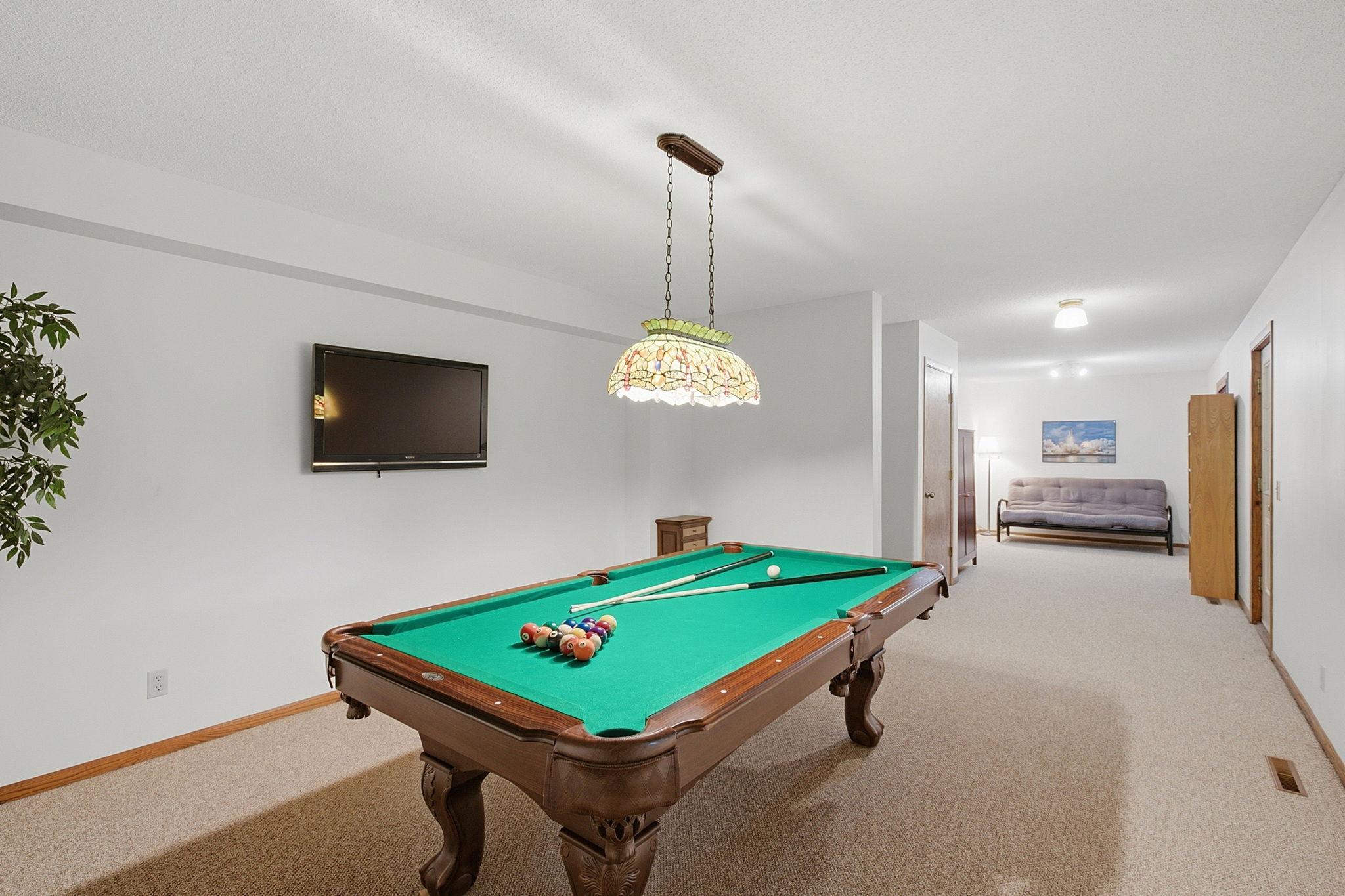 948 Waterford Drive W Property Photo 30
