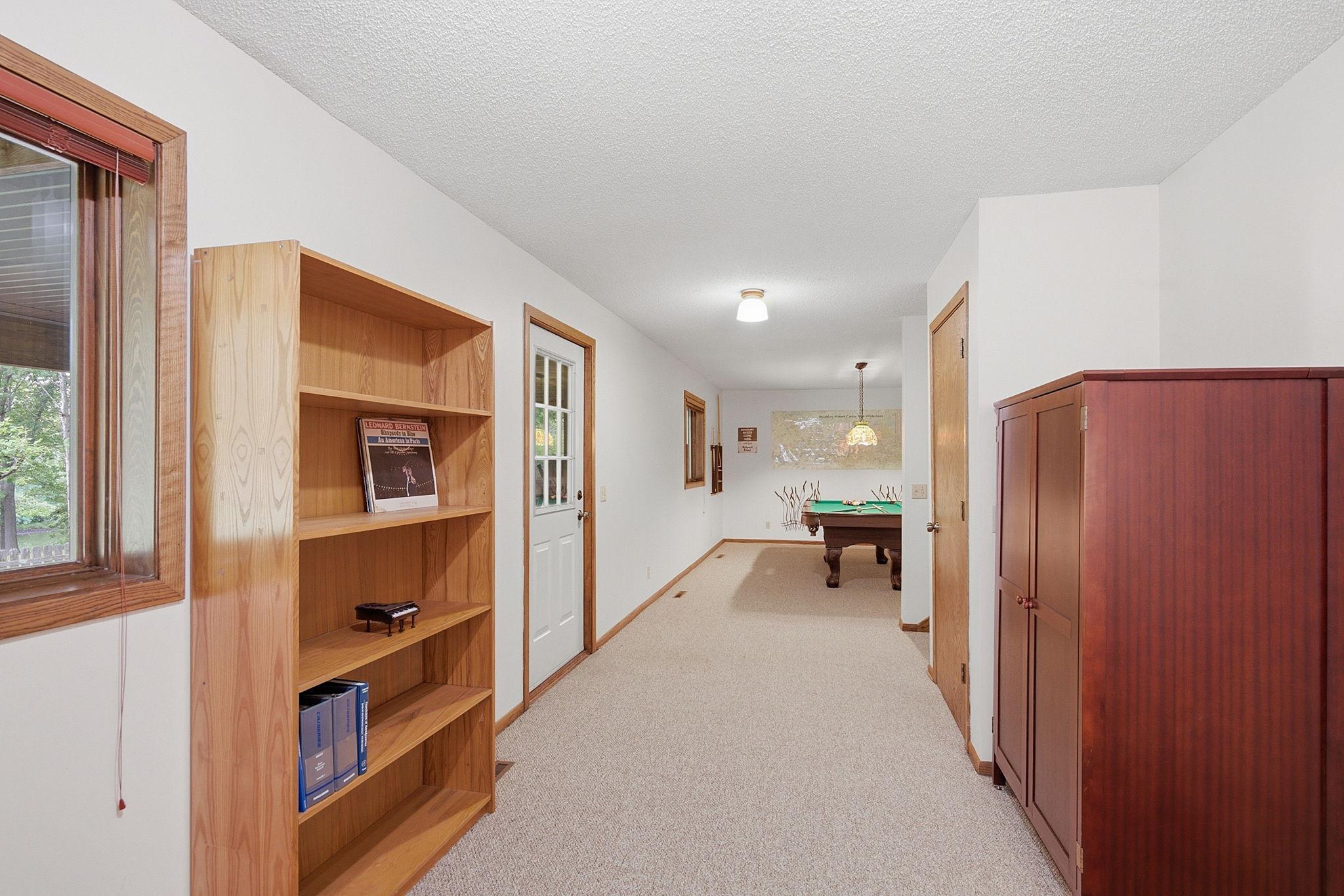 948 Waterford Drive W Property Photo 32