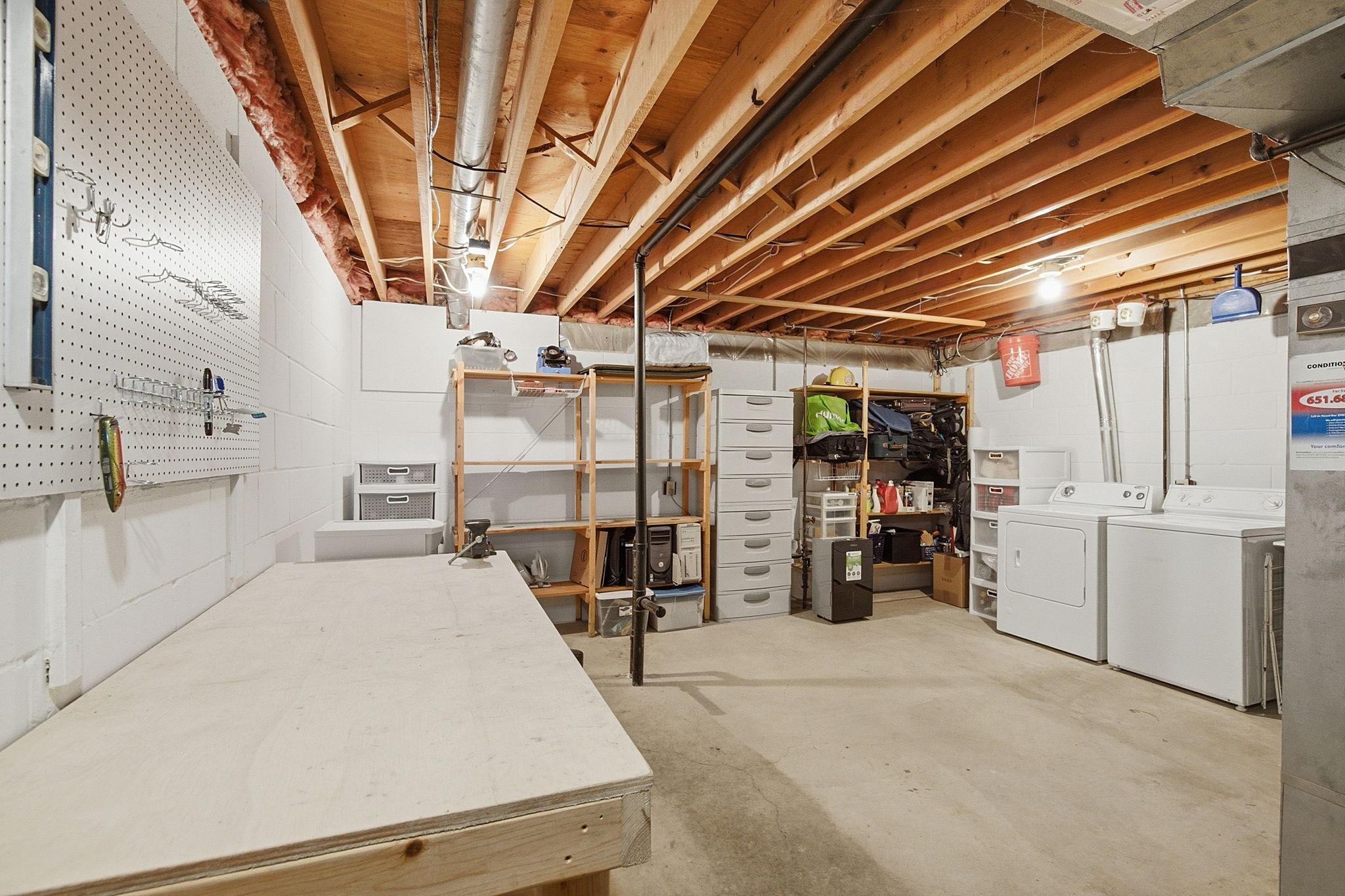 948 Waterford Drive W Property Photo 33