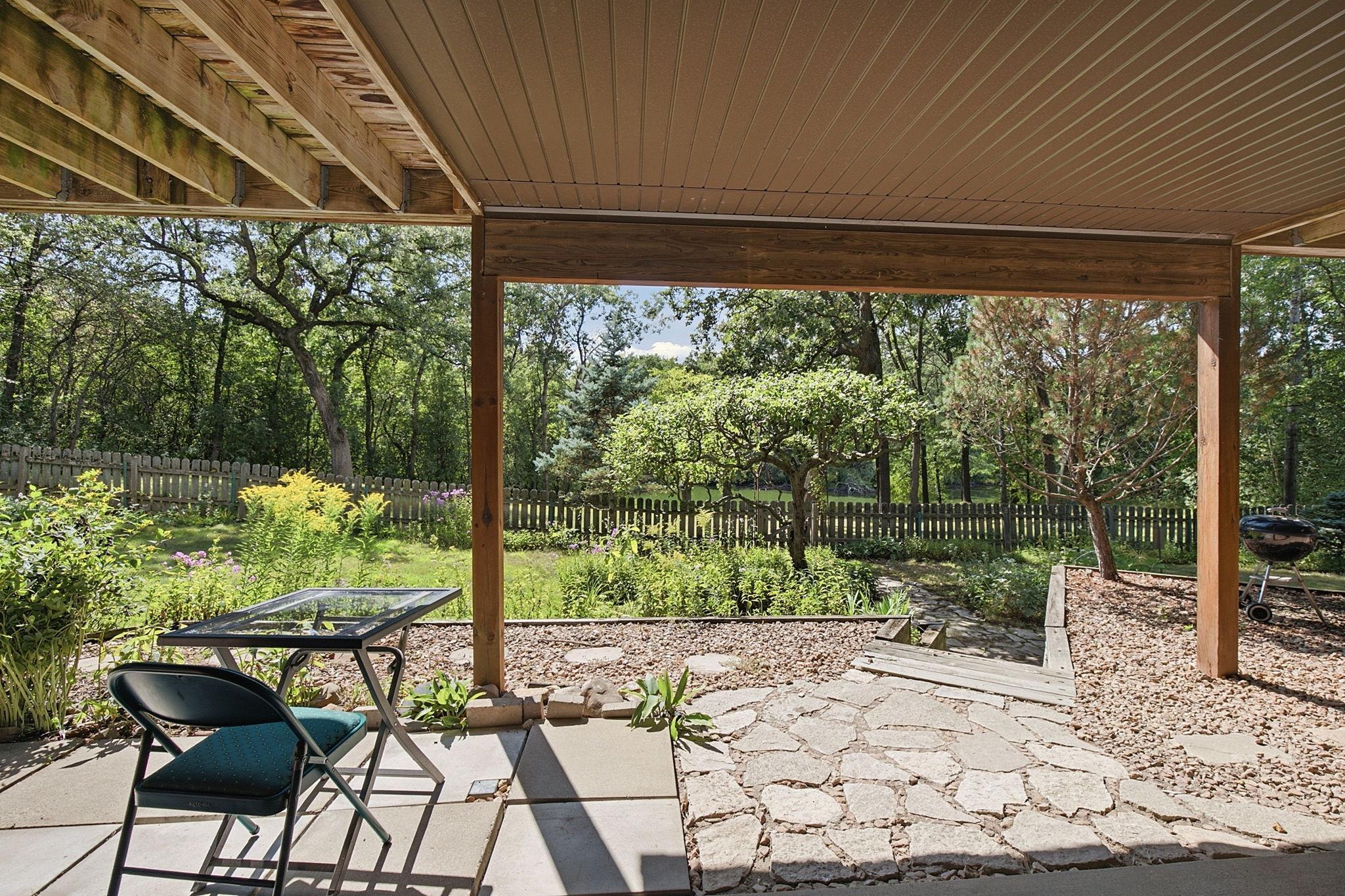 948 Waterford Drive W Property Photo 41