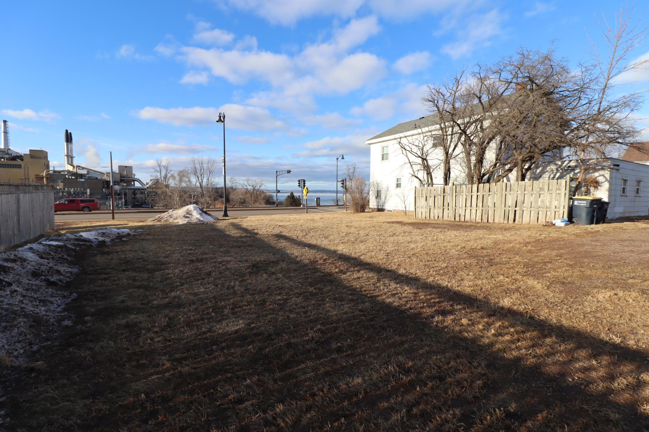 1306 Lake Shore Drive W Property Photo 10