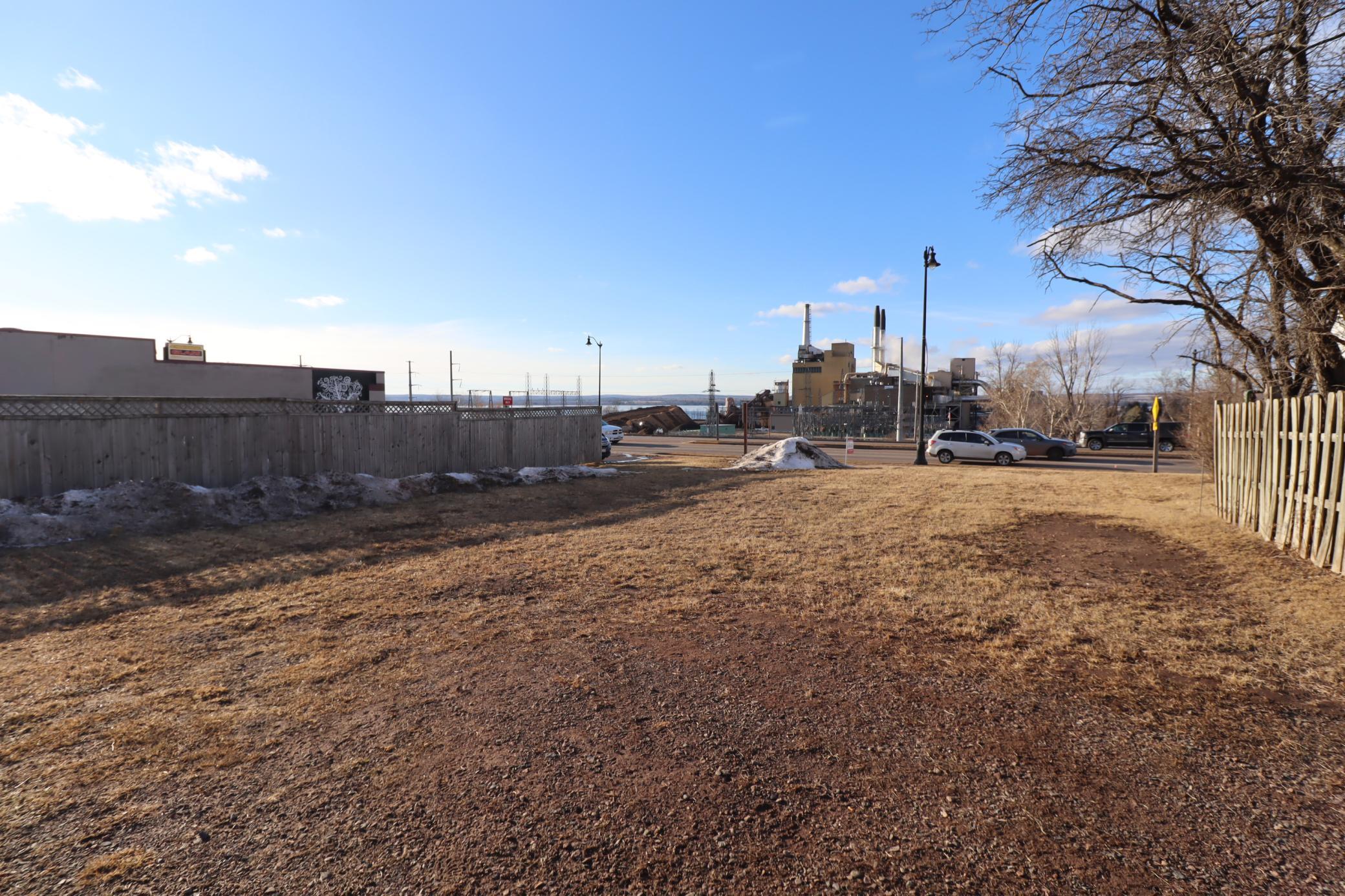 1306 Lake Shore Drive W Property Photo 11