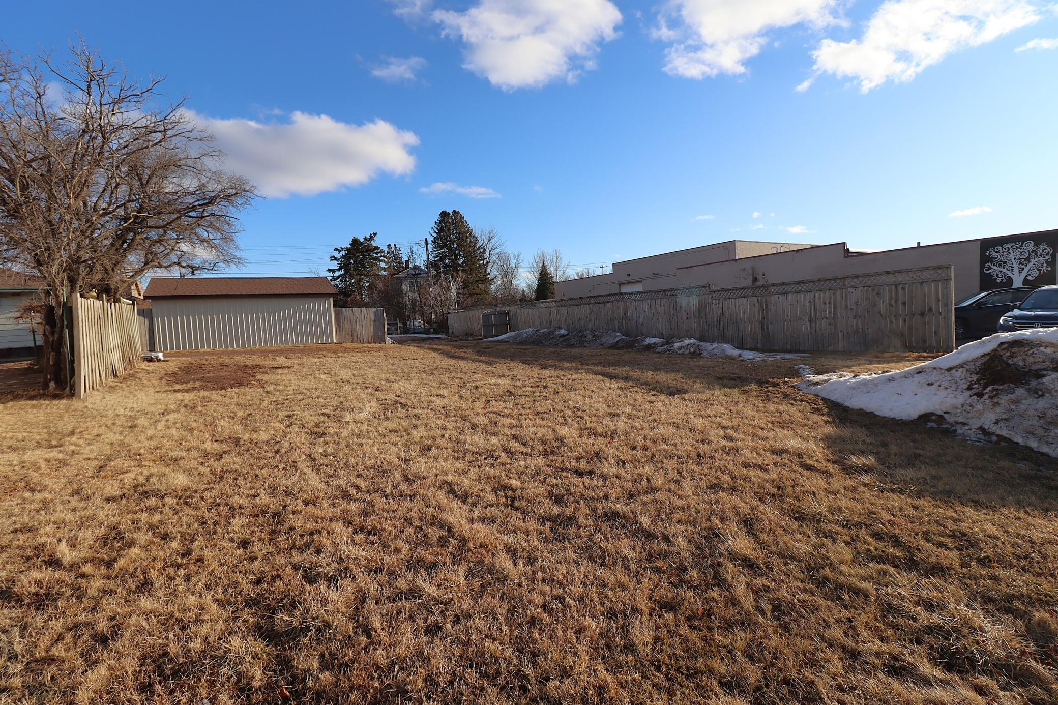 1306 Lake Shore Drive W Property Photo 13