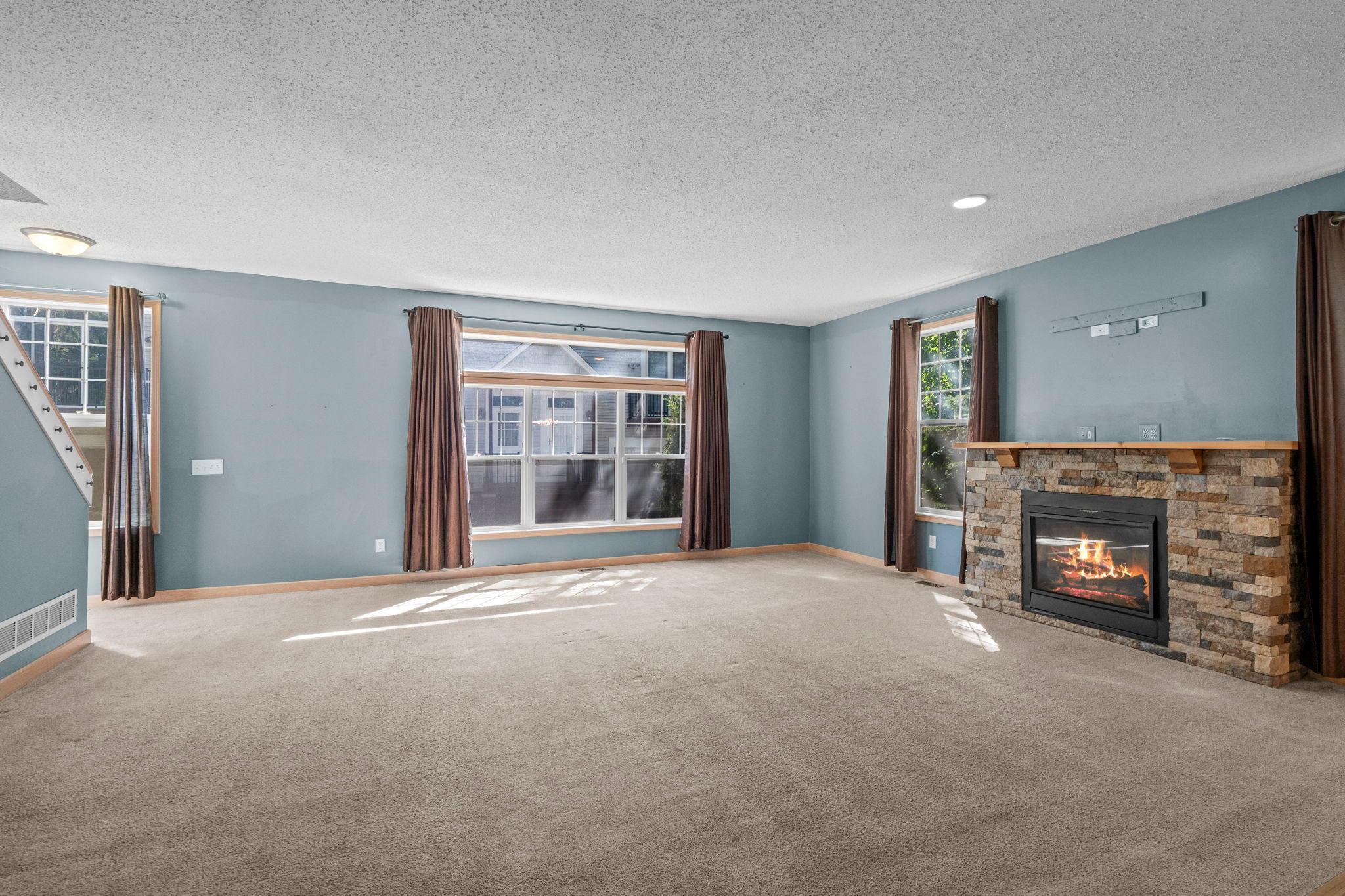 2729 Century Court Property Photo 4