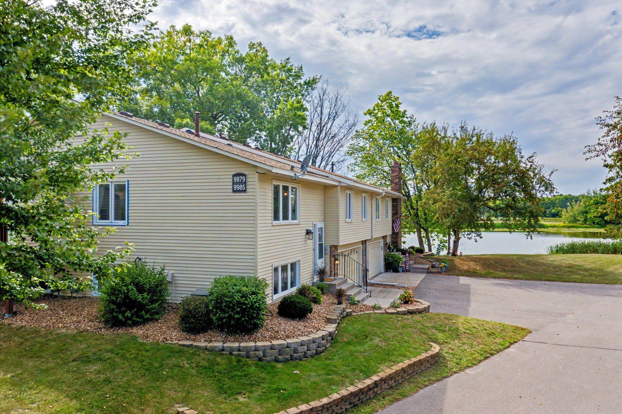 9979 105th Place N Property Photo 1