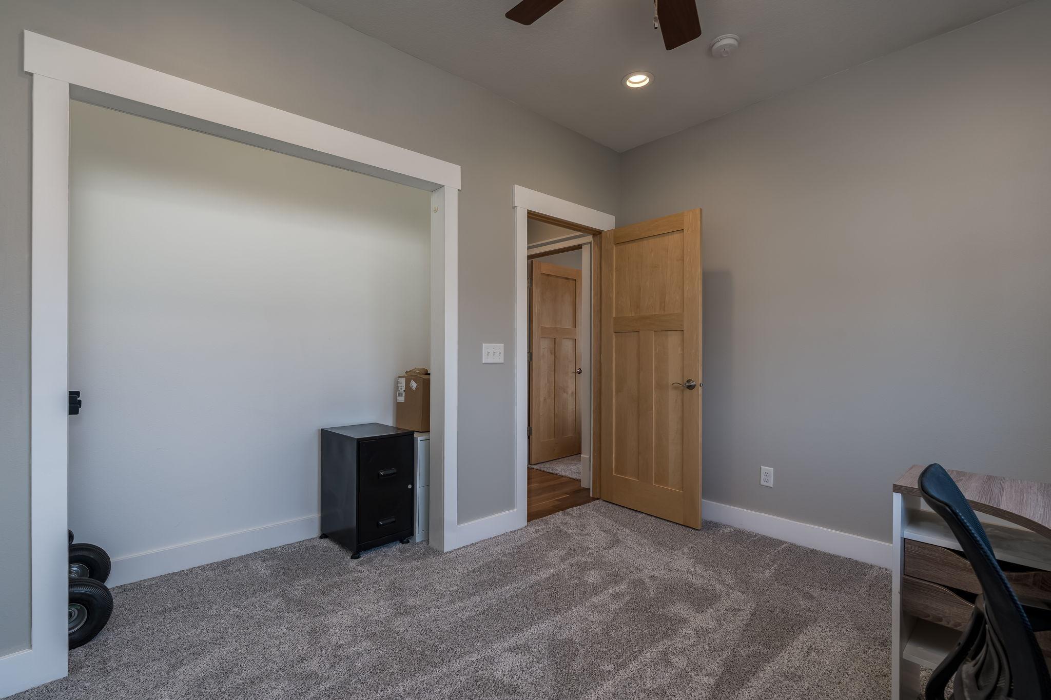 705 Maple Lane Property Photo 24