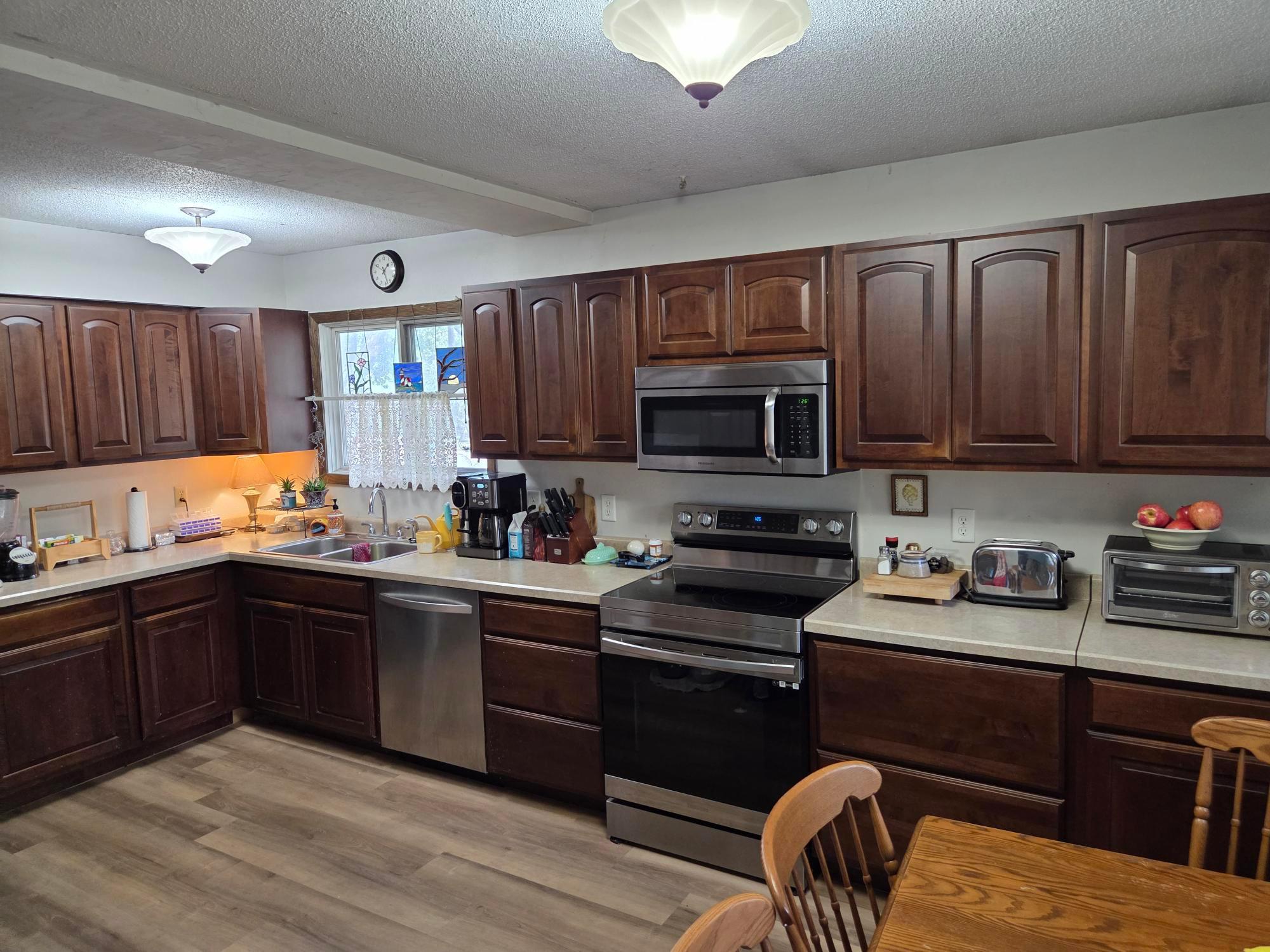 2380 Croixwood Boulevard Property Photo 6