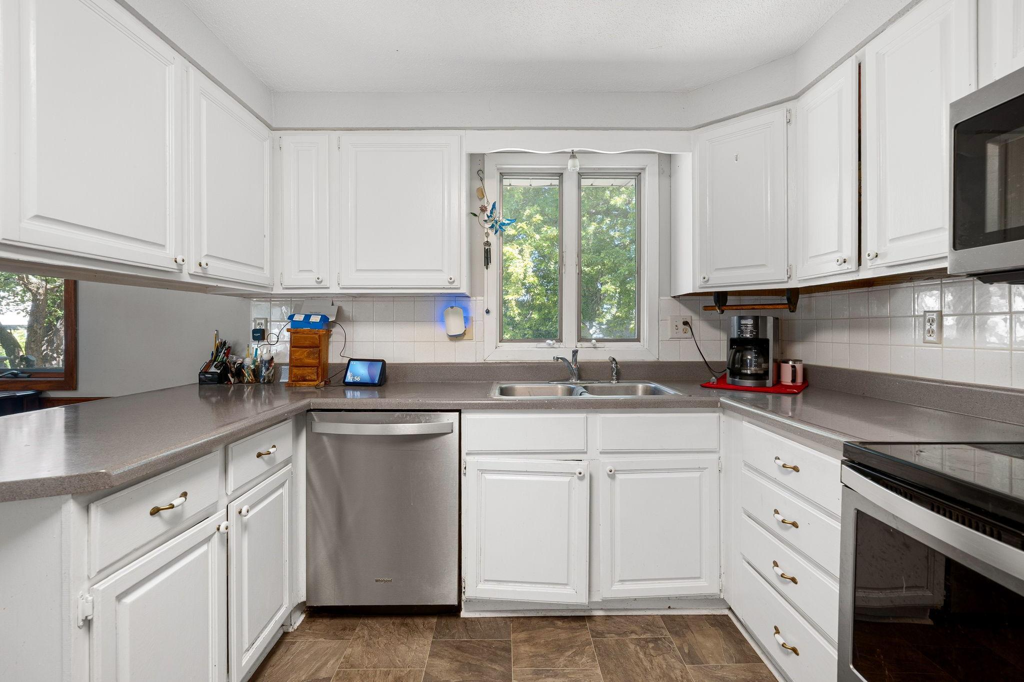 112 13th Avenue Nw Property Photo 12