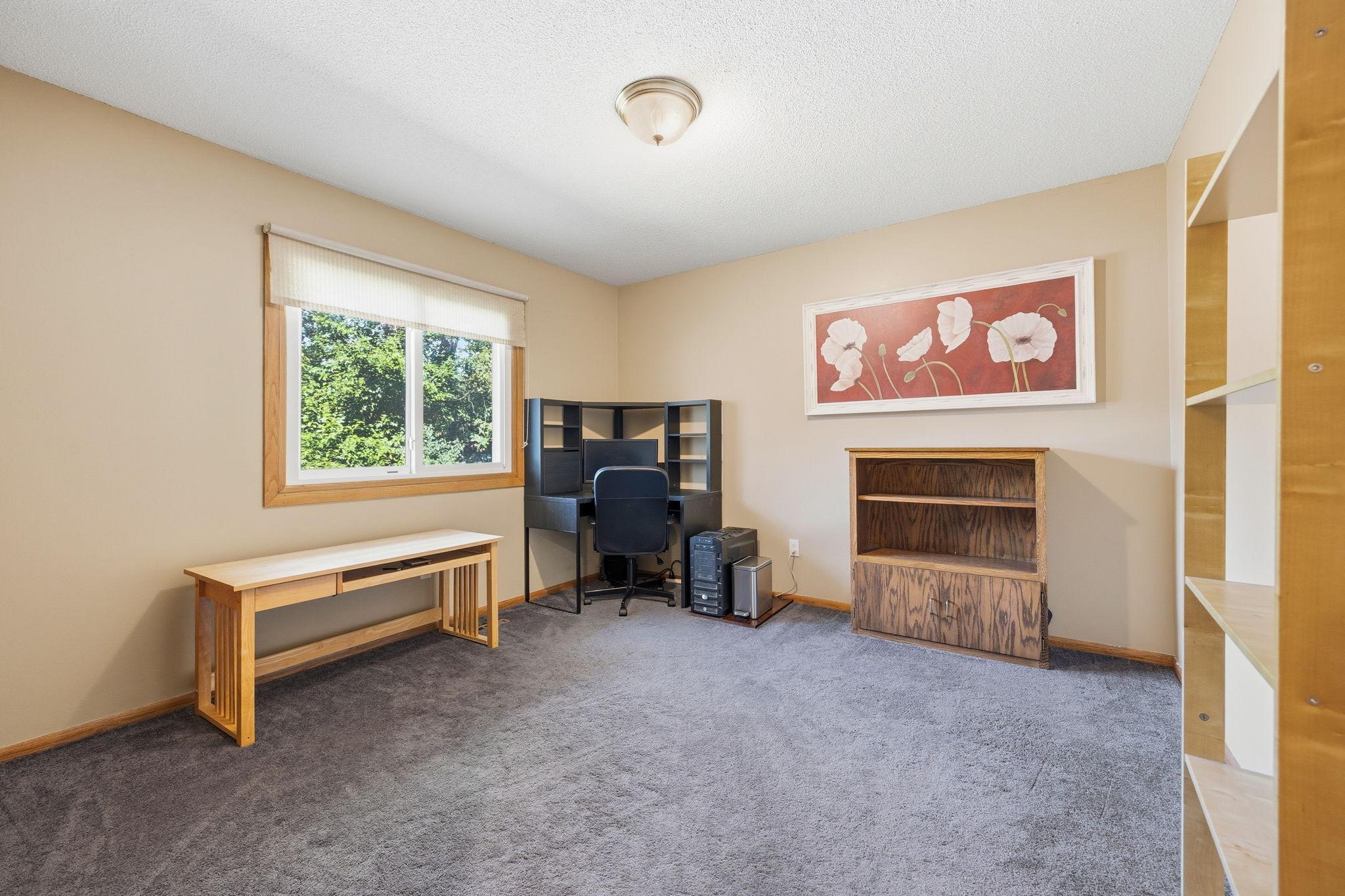 3261 Zane Avenue N Property Photo 10