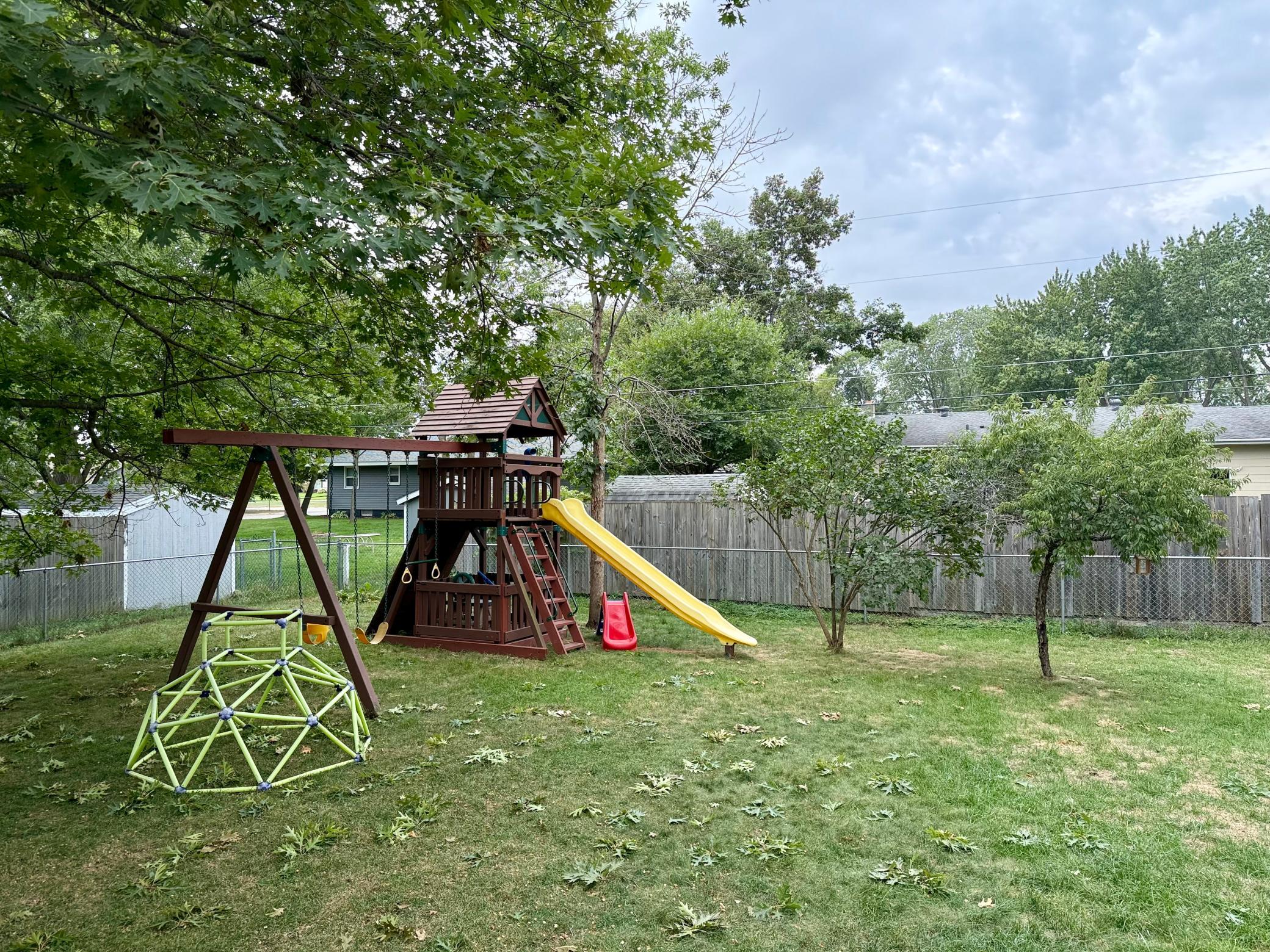 127 8th Avenue Se Property Photo 4
