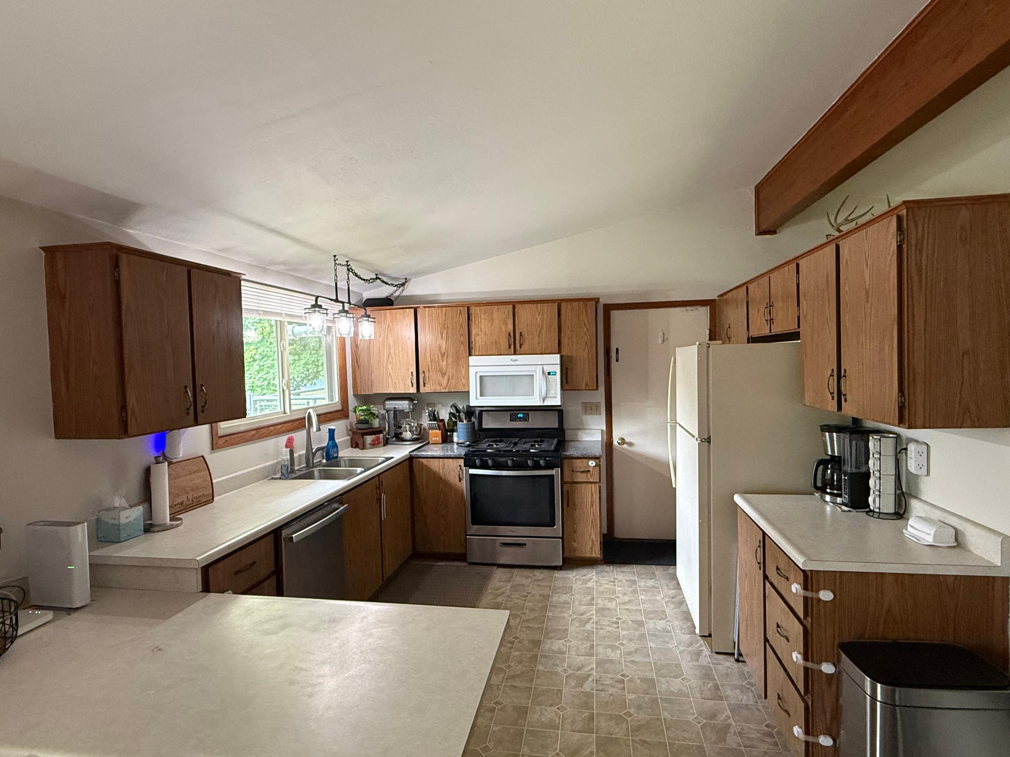 127 8th Avenue Se Property Photo 6