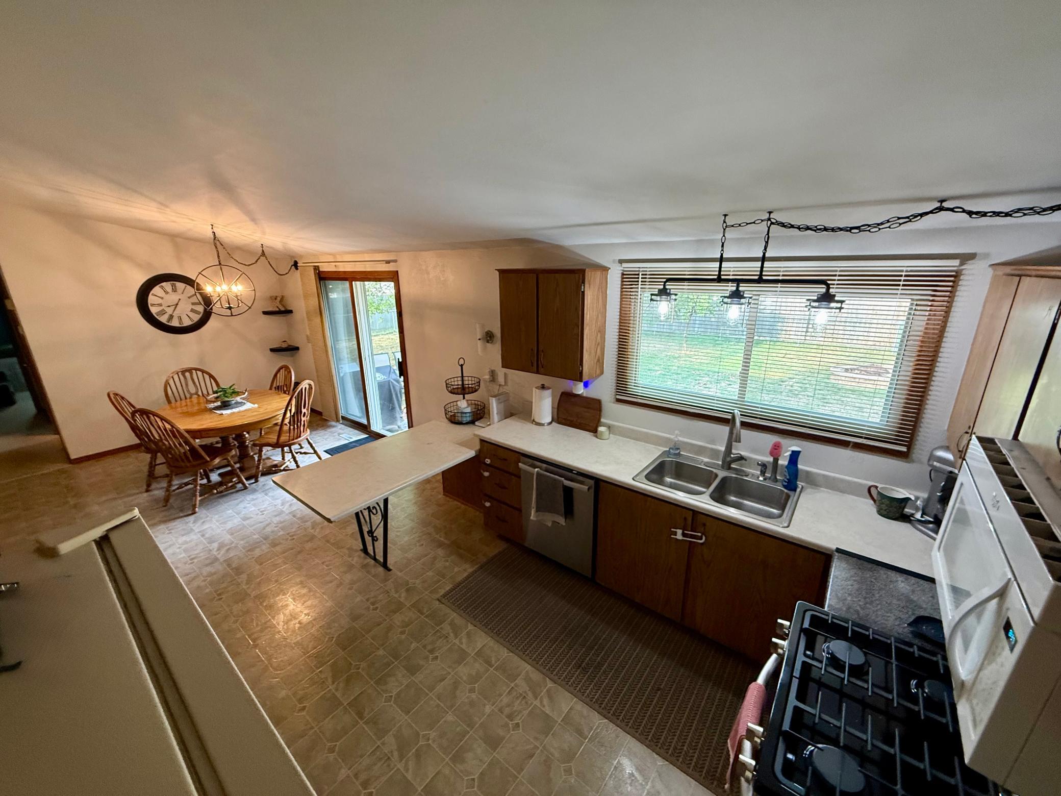 127 8th Avenue Se Property Photo 11