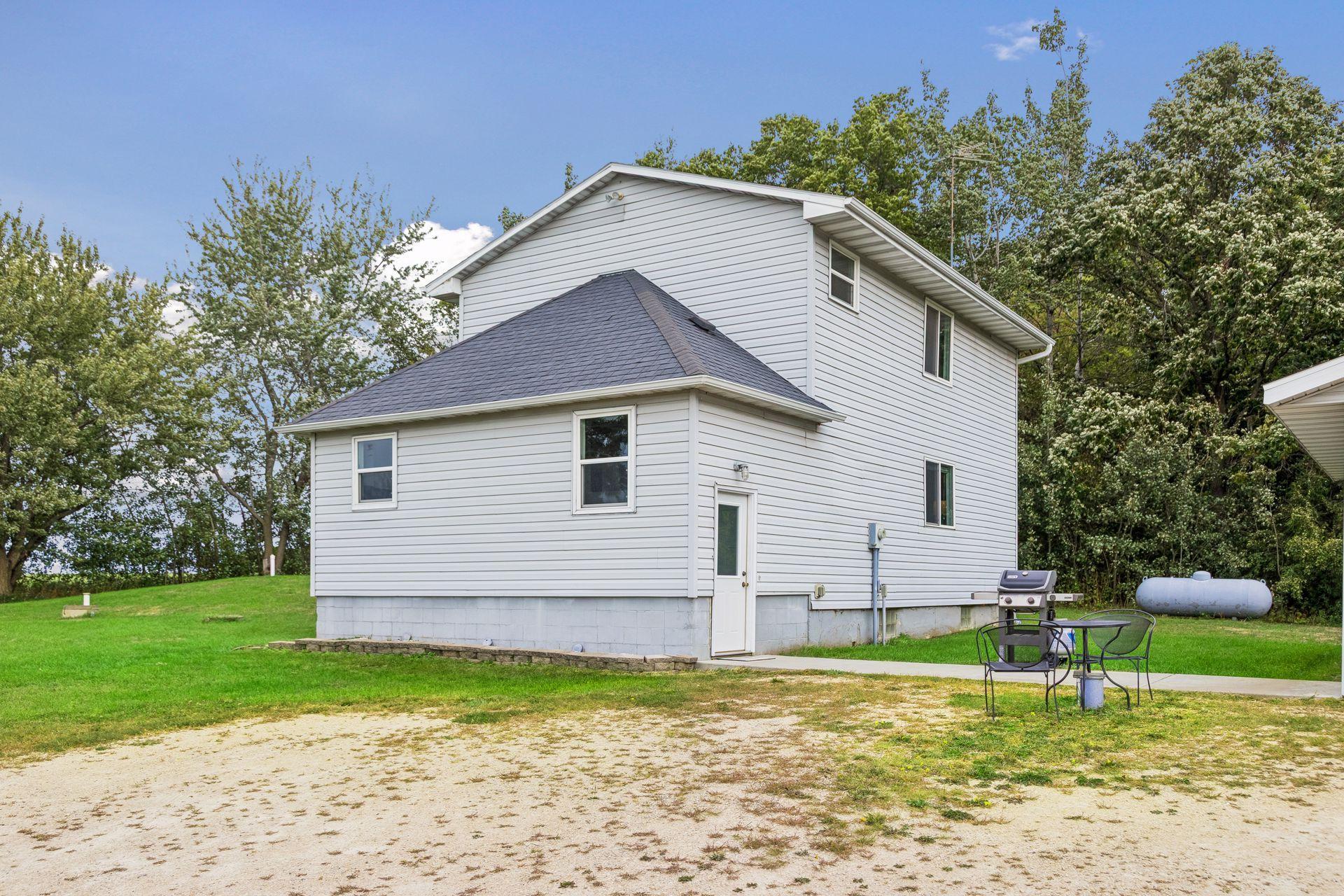 2448 County Road G Property Photo 2
