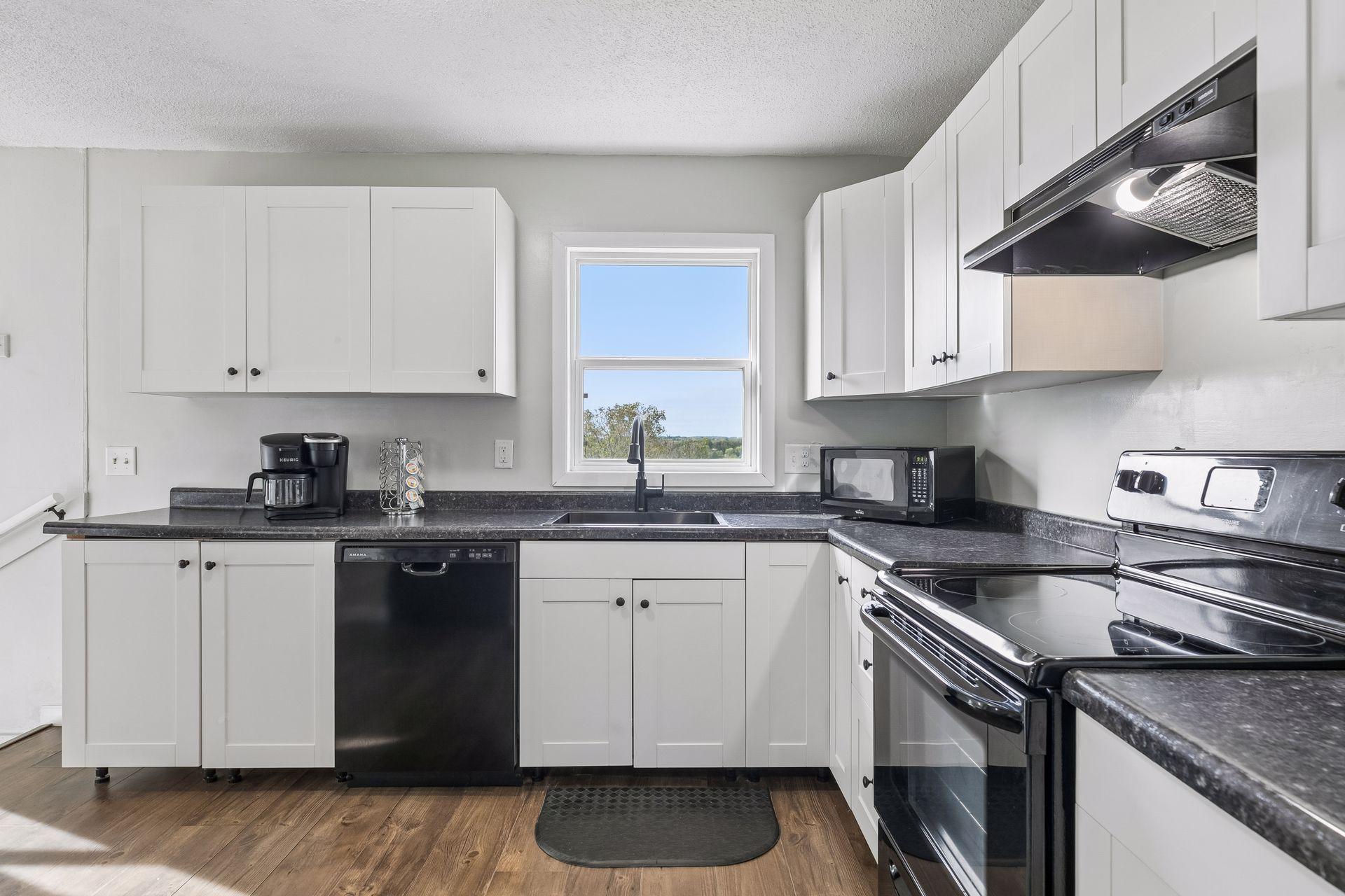 2448 County Road G Property Photo 6