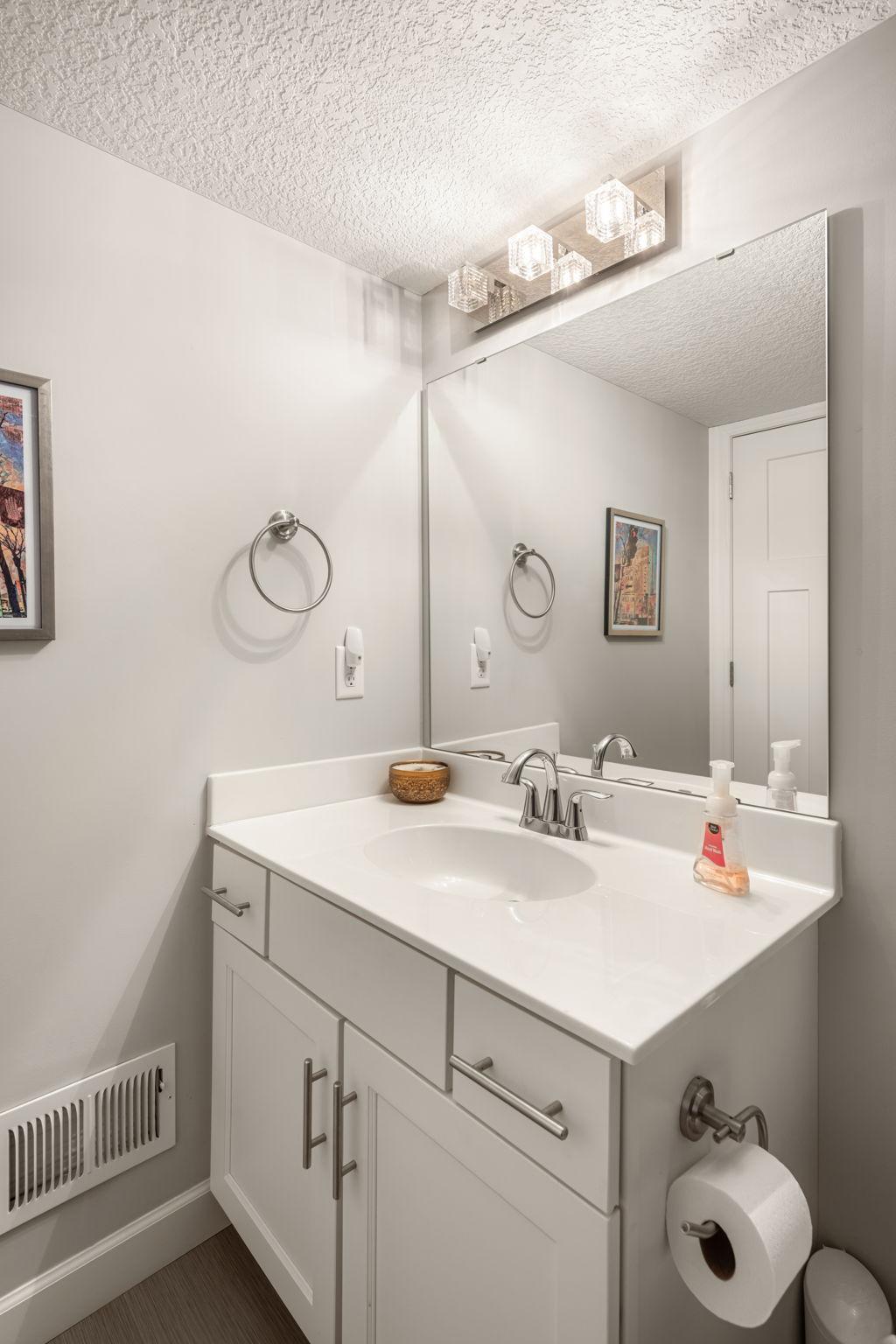 5501 Girard Avenue S Property Photo 51