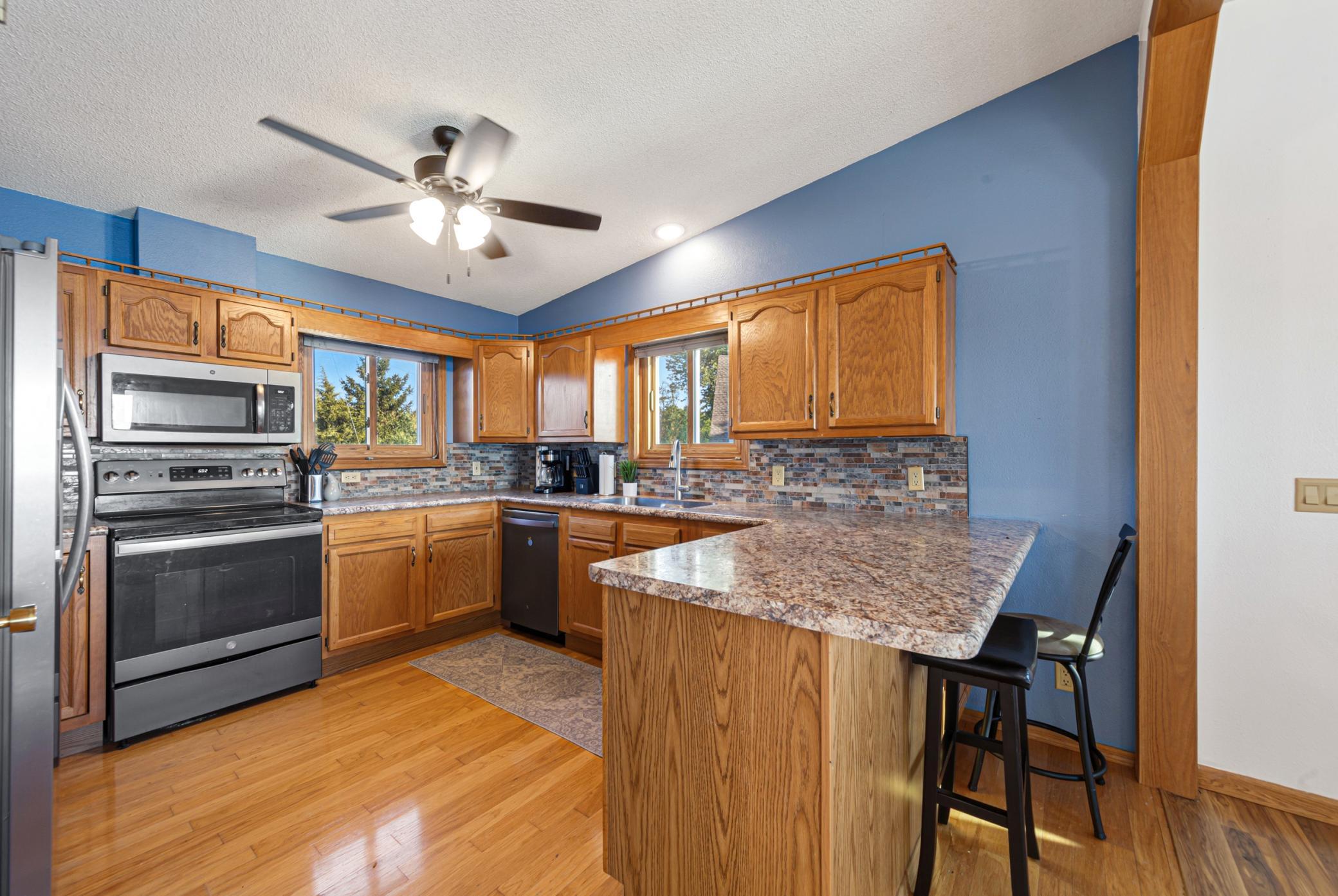 46916 Glens Beach Road Property Photo 9