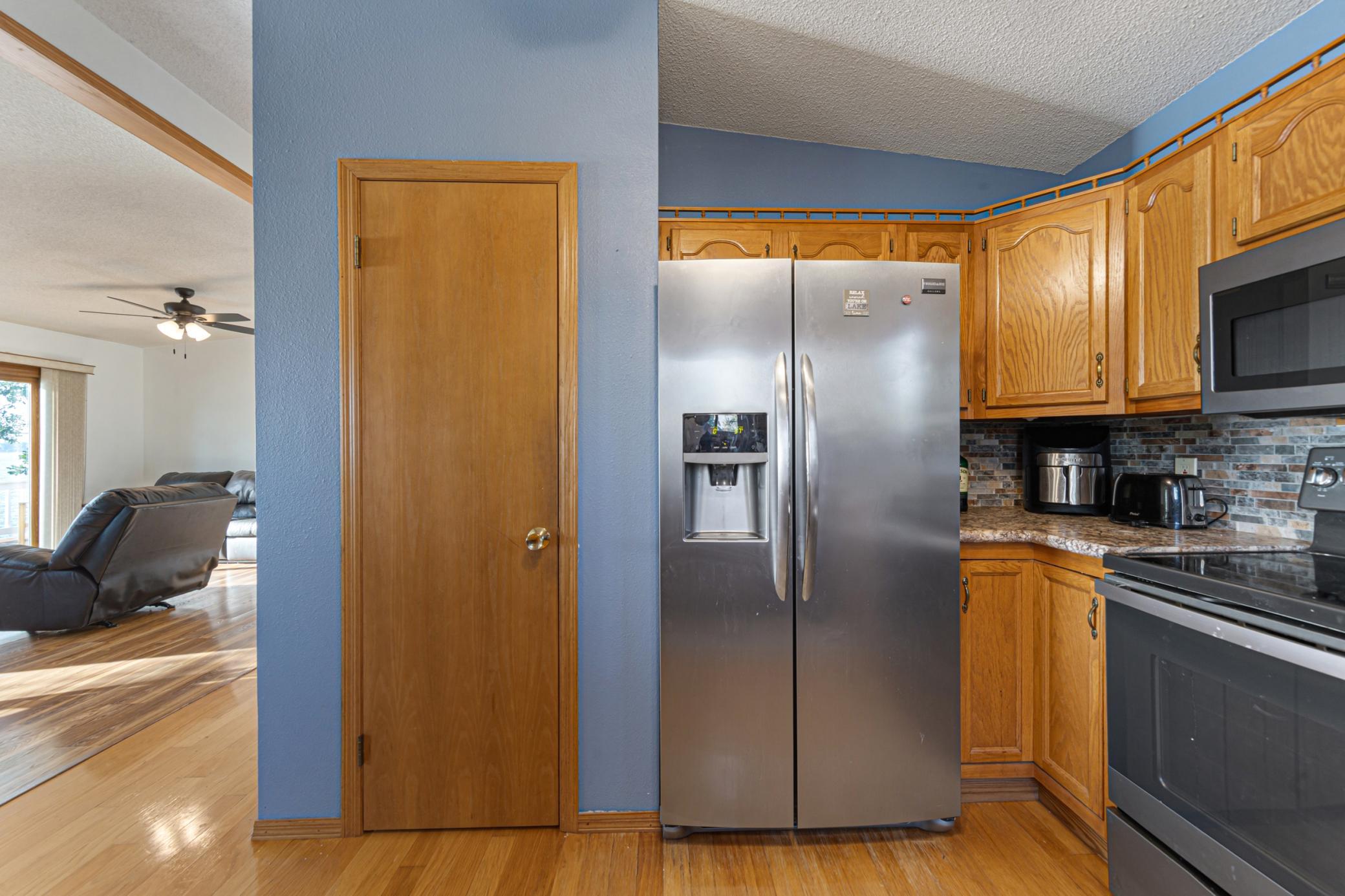 46916 Glens Beach Road Property Photo 11
