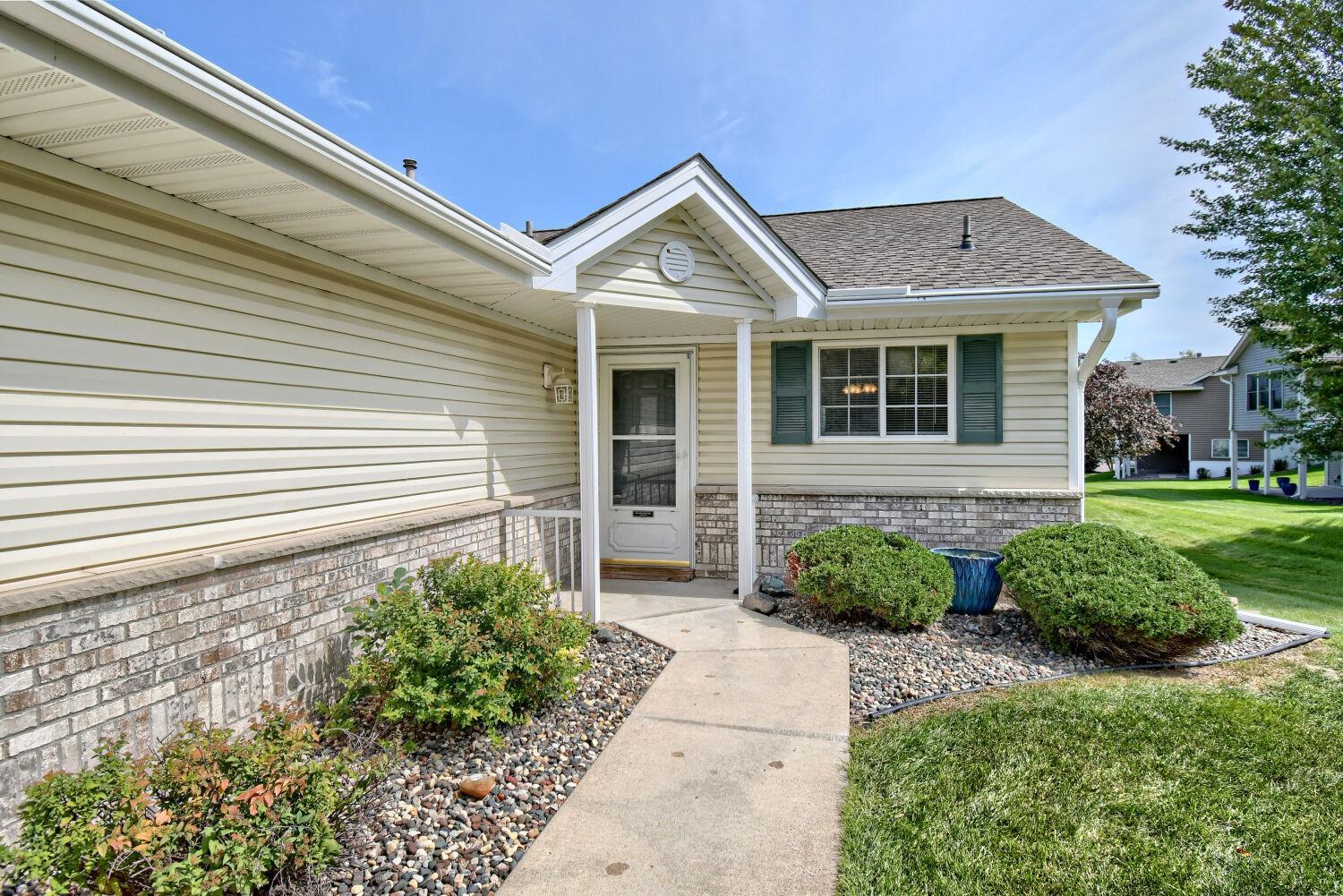 828 Woodland Drive Property Photo 1