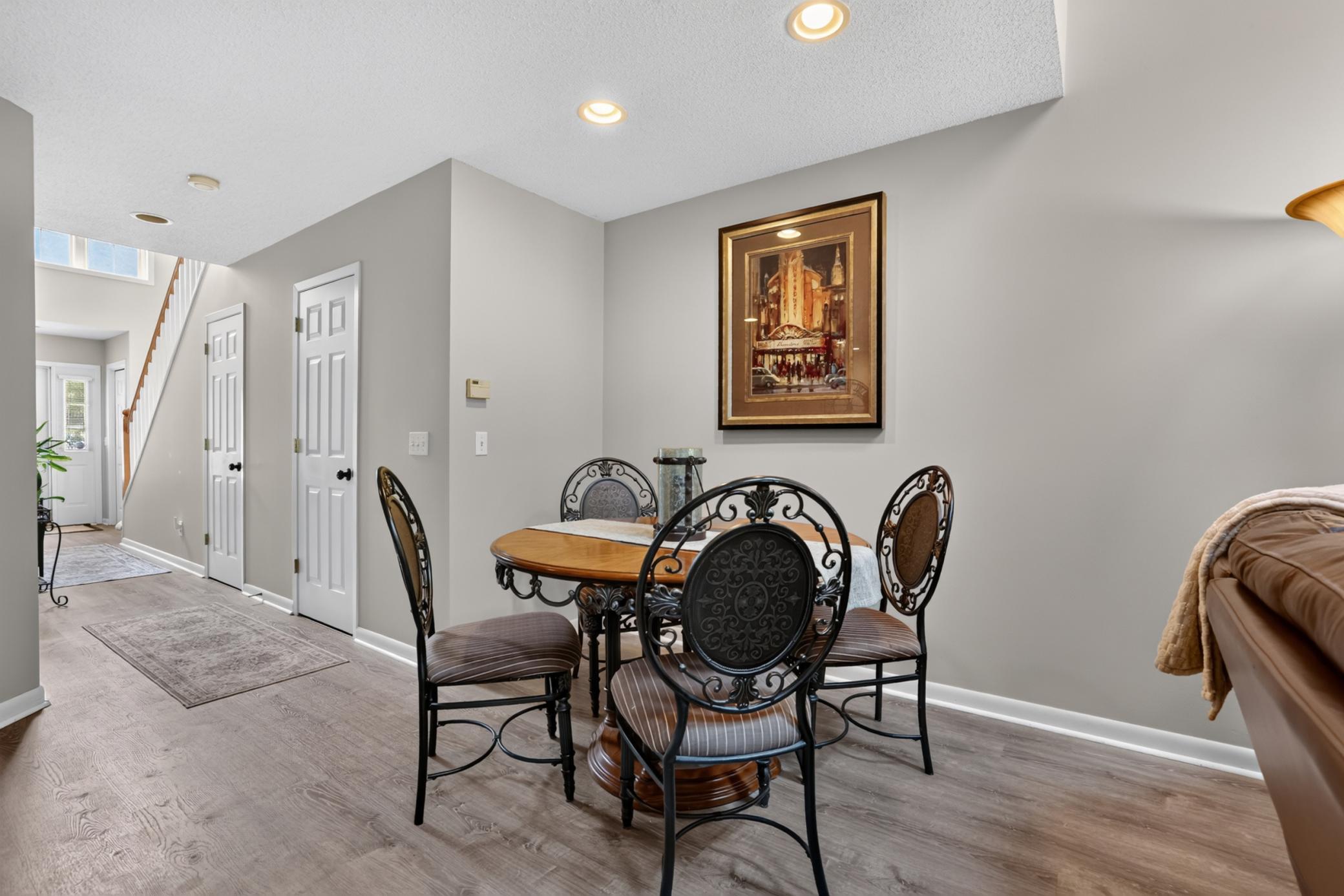 2408 Viola Heights Drive Ne Property Photo 8