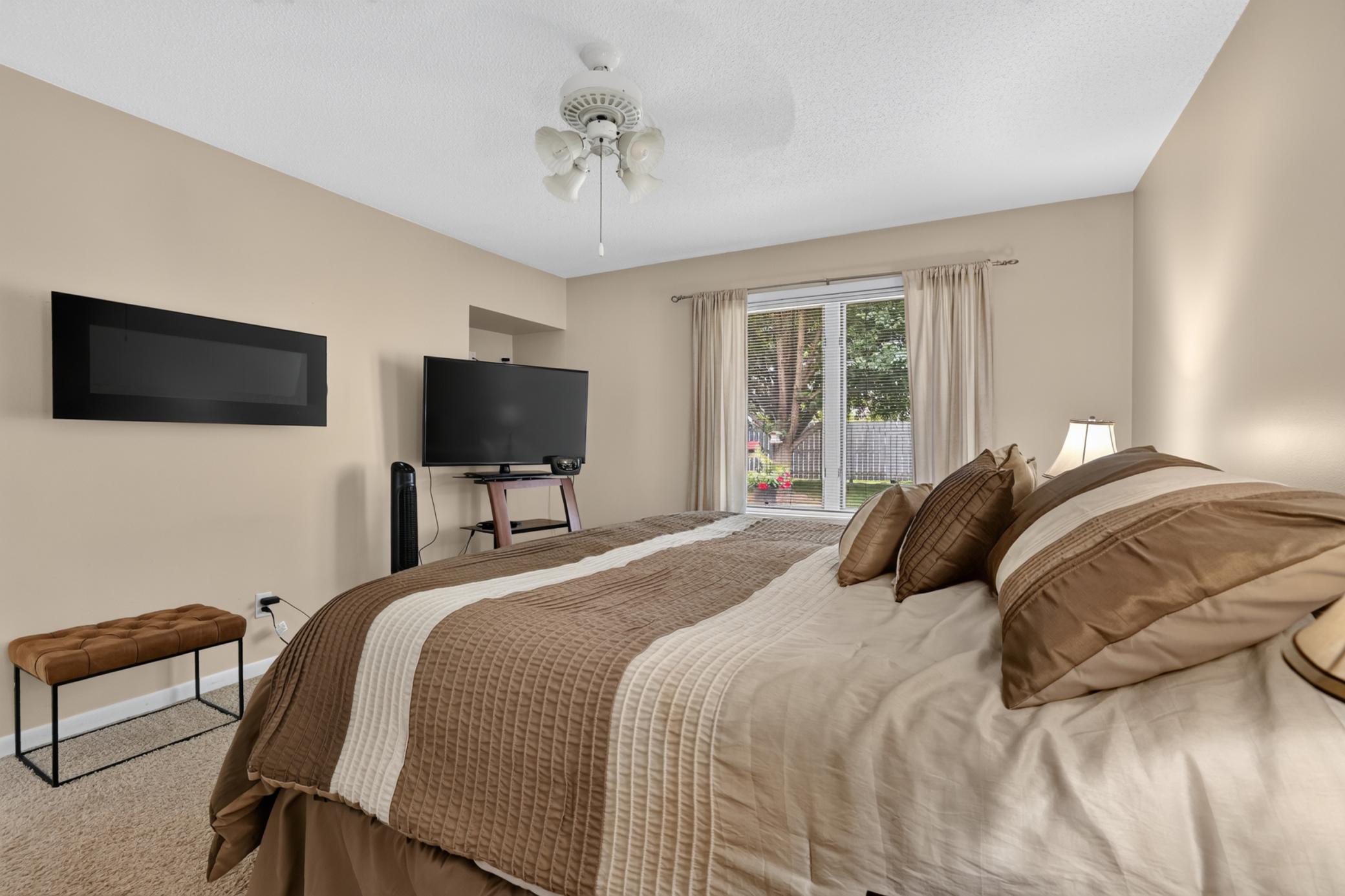 2408 Viola Heights Drive Ne Property Photo 11