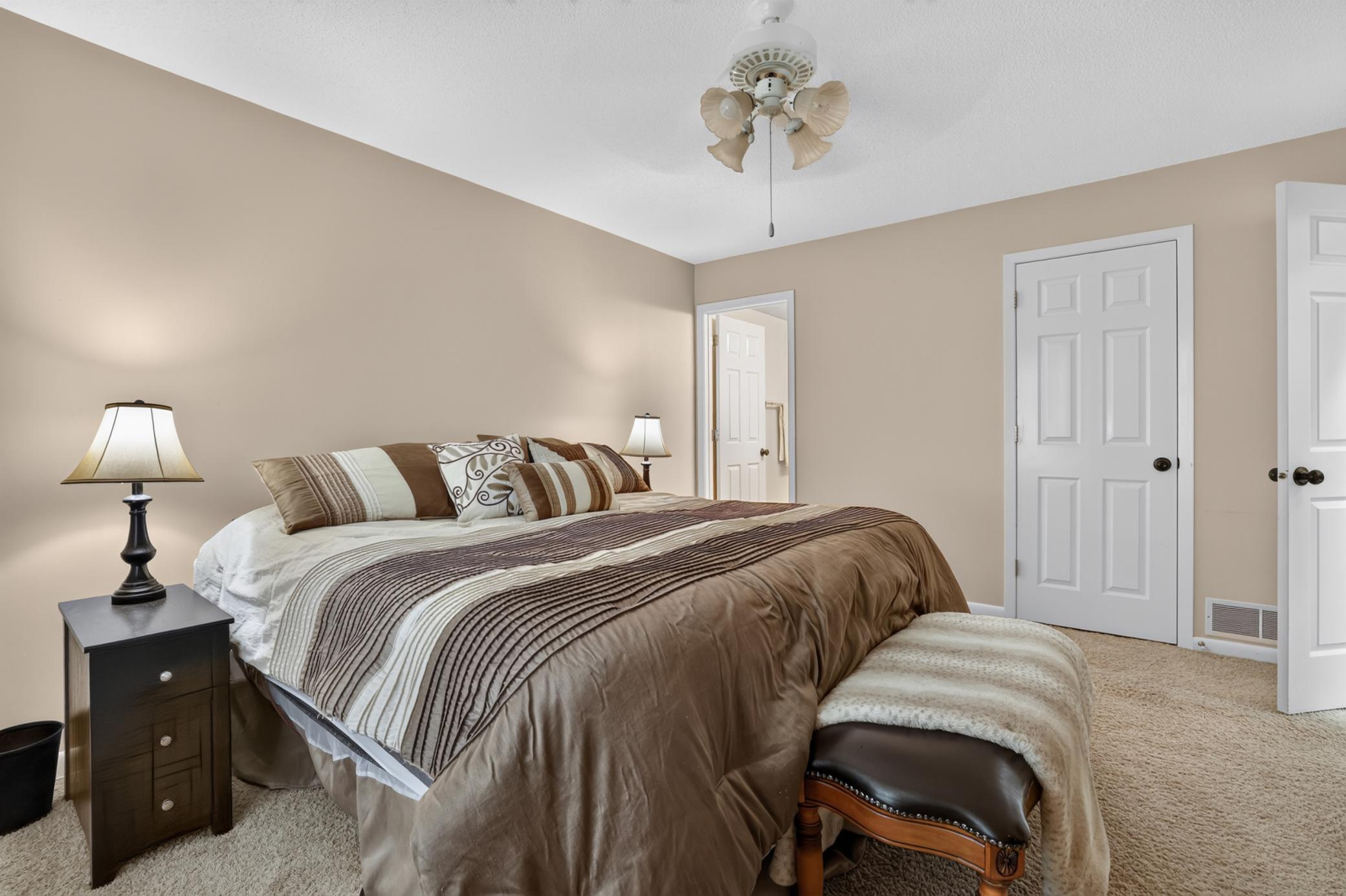 2408 Viola Heights Drive Ne Property Photo 12