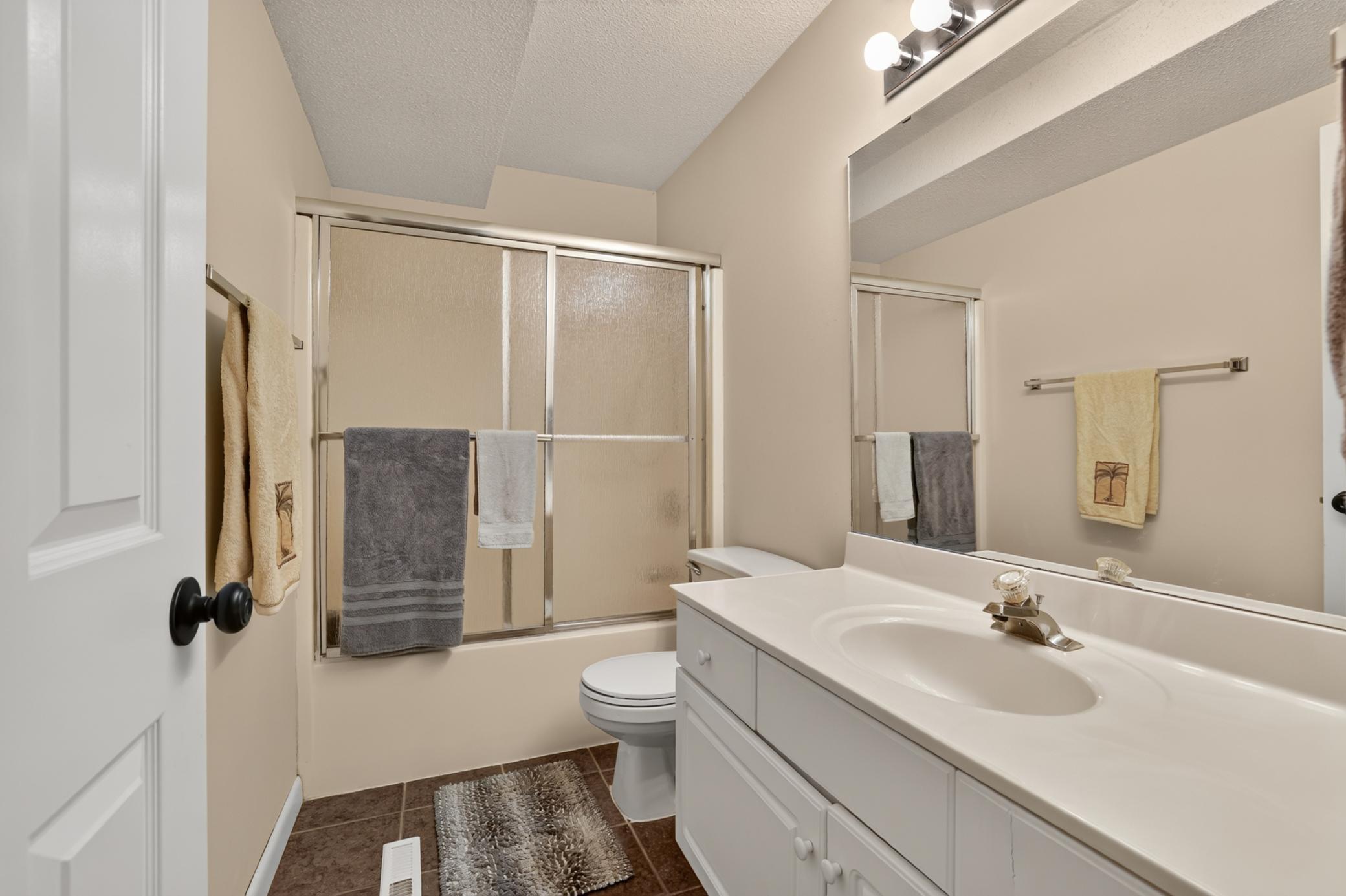 2408 Viola Heights Drive Ne Property Photo 14
