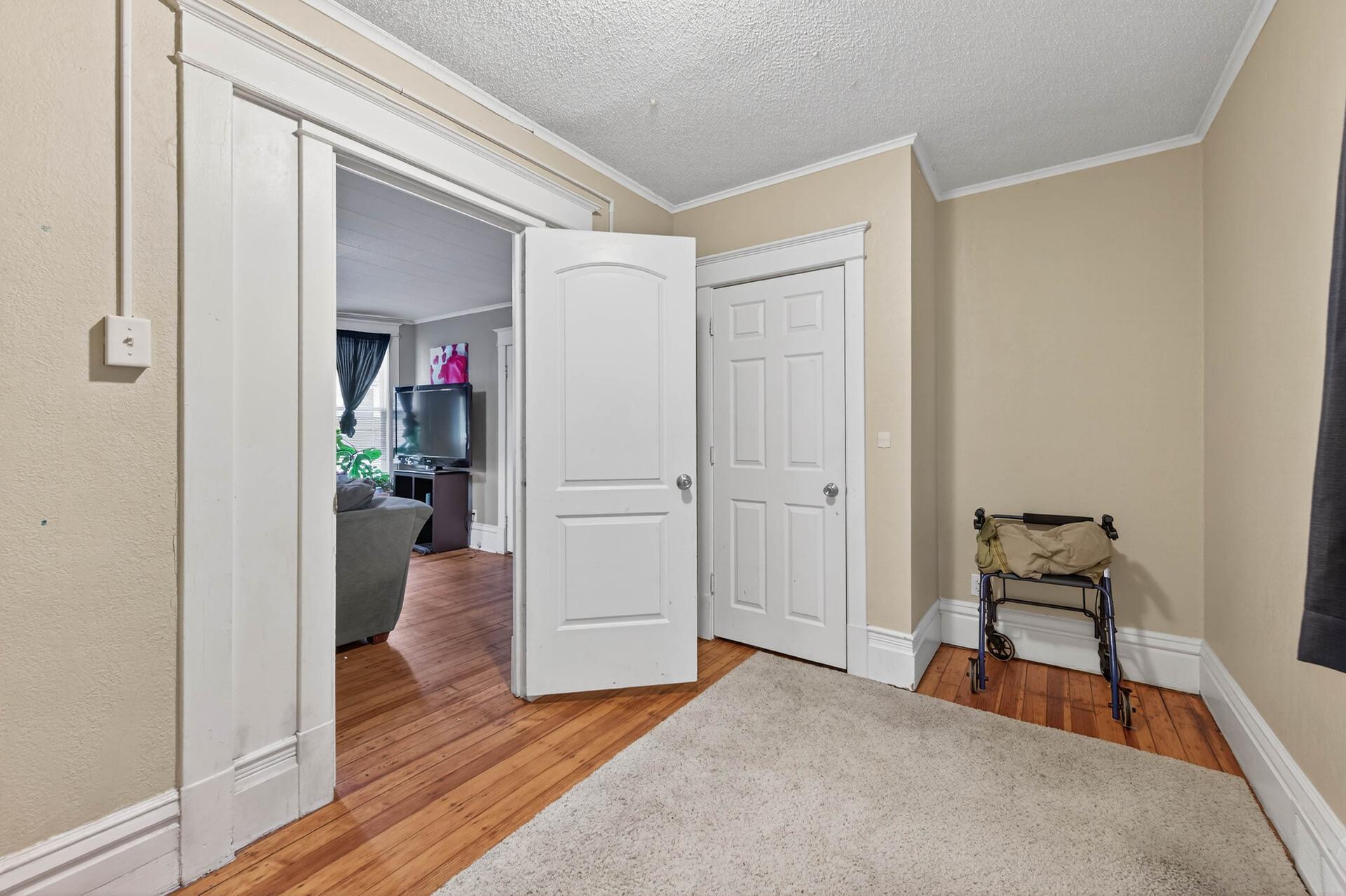 895 Rose Avenue E Property Photo 14