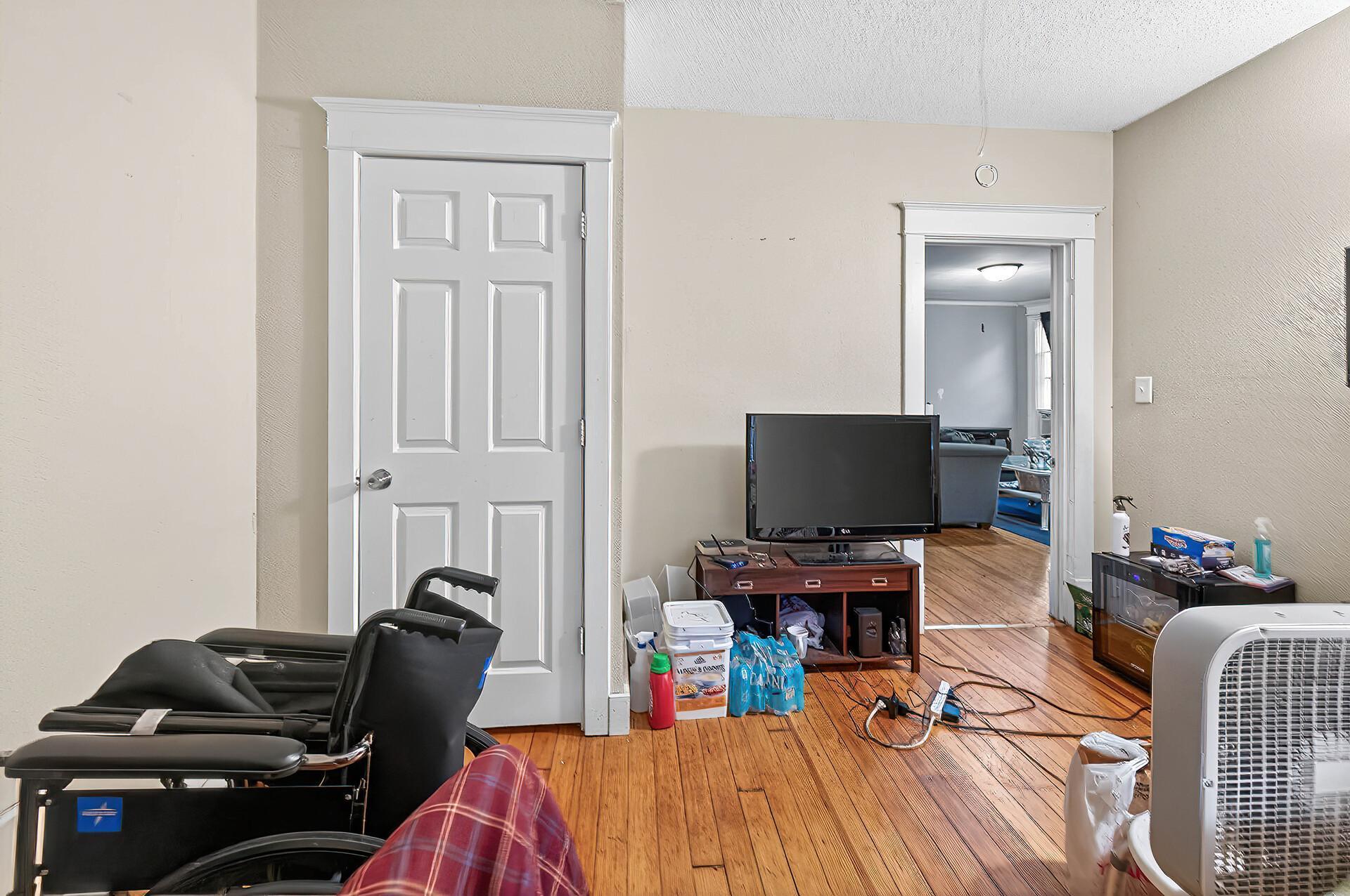 895 Rose Avenue E Property Photo 20
