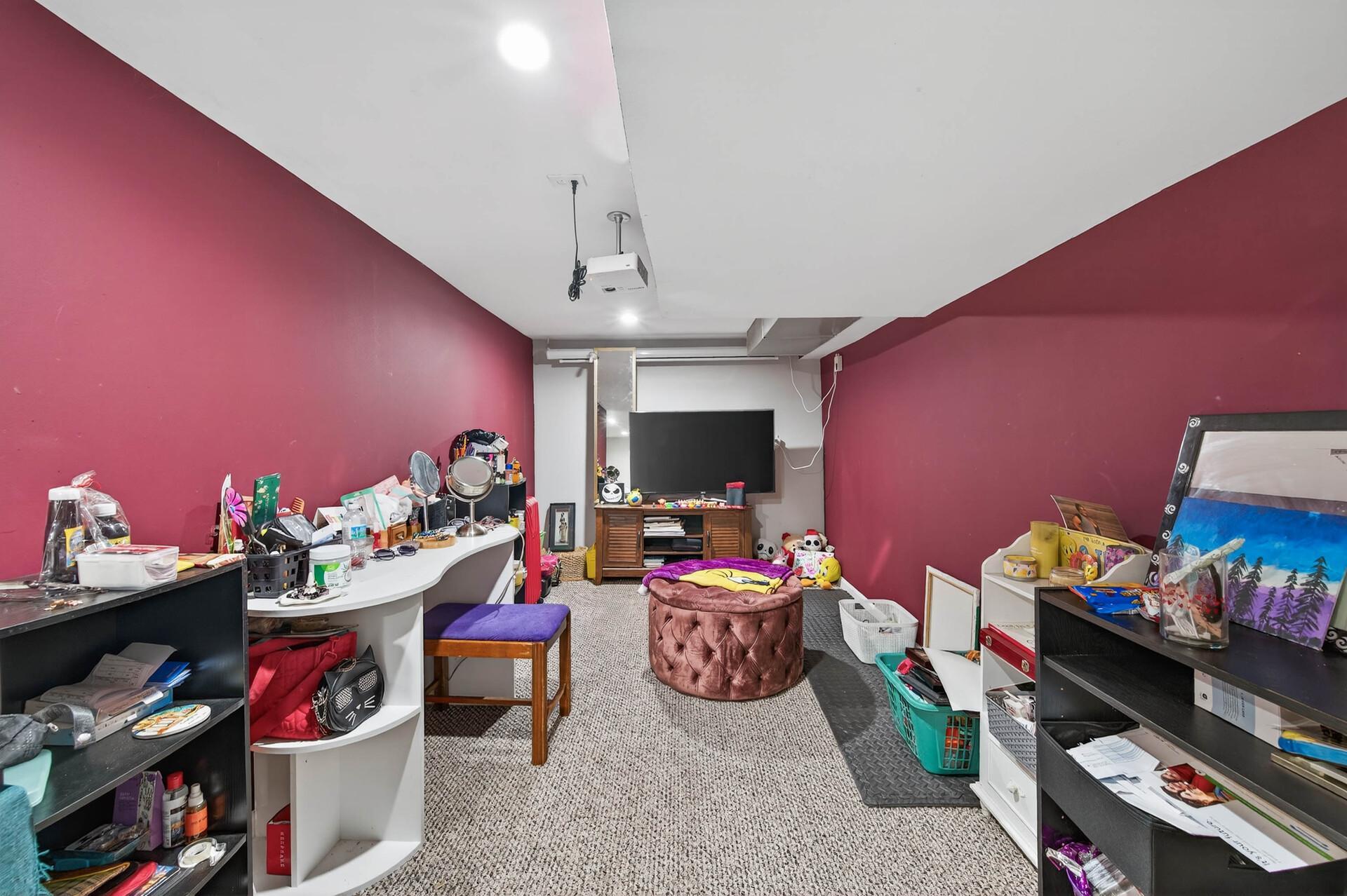 895 Rose Avenue E Property Photo 21