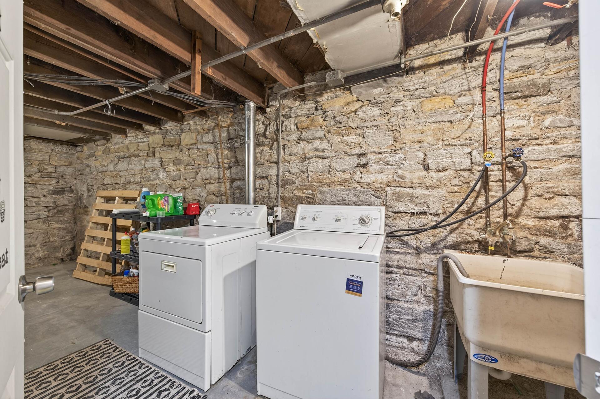 895 Rose Avenue E Property Photo 25