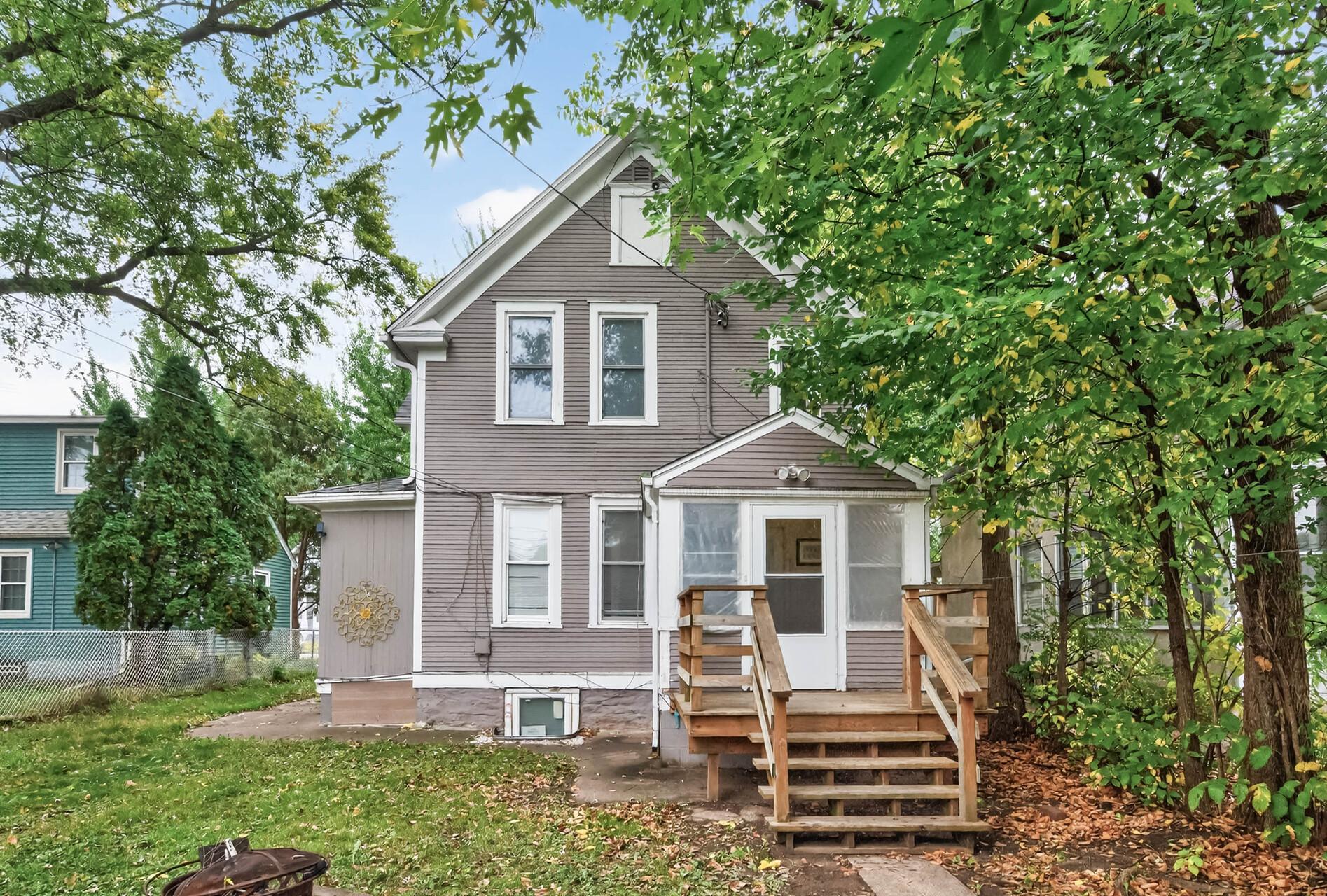 895 Rose Avenue E Property Photo 28